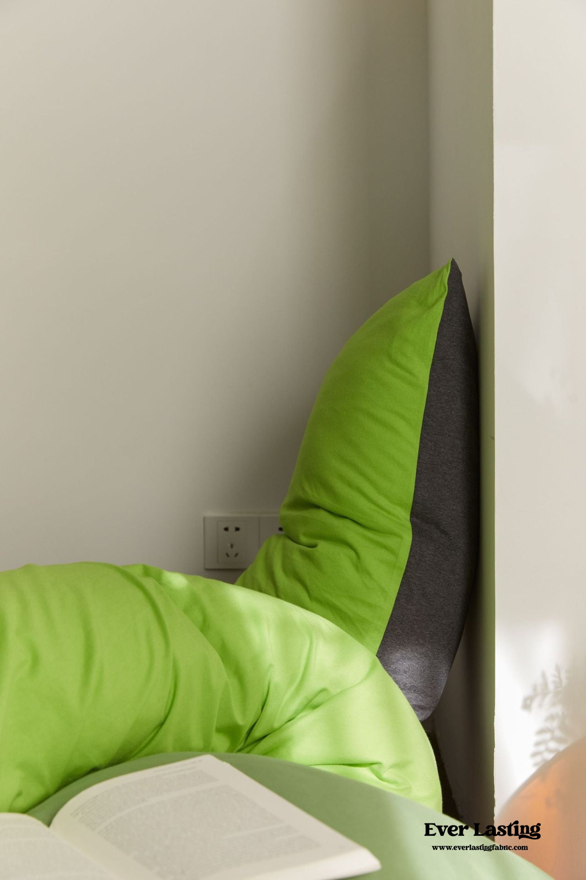 DUO Maximalist Jersey Knit Bedding Set - Barbie Pink + Forest Green