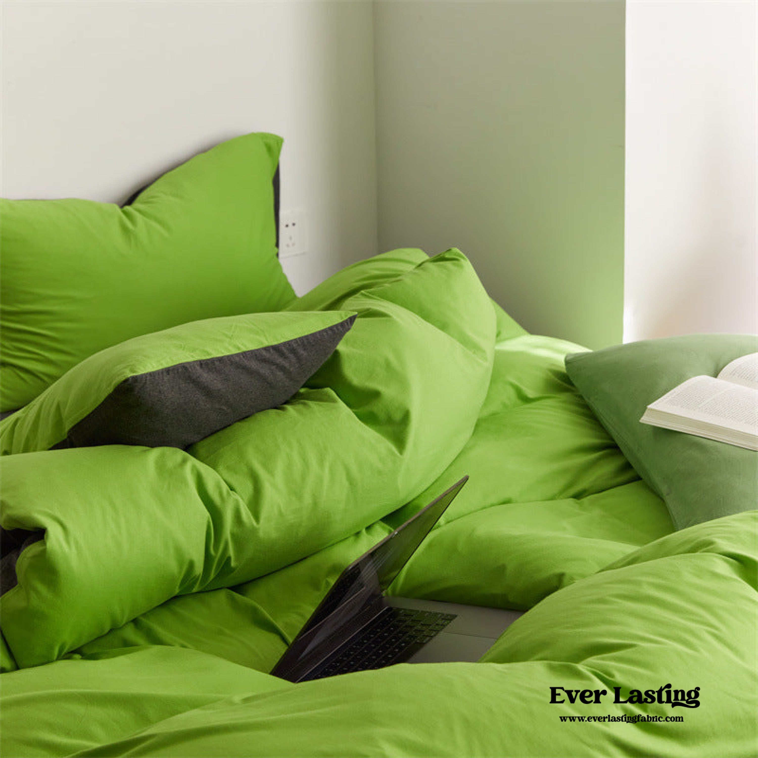 DUO Maximalist Jersey Knit Bedding Set - Barbie Pink + Forest Green