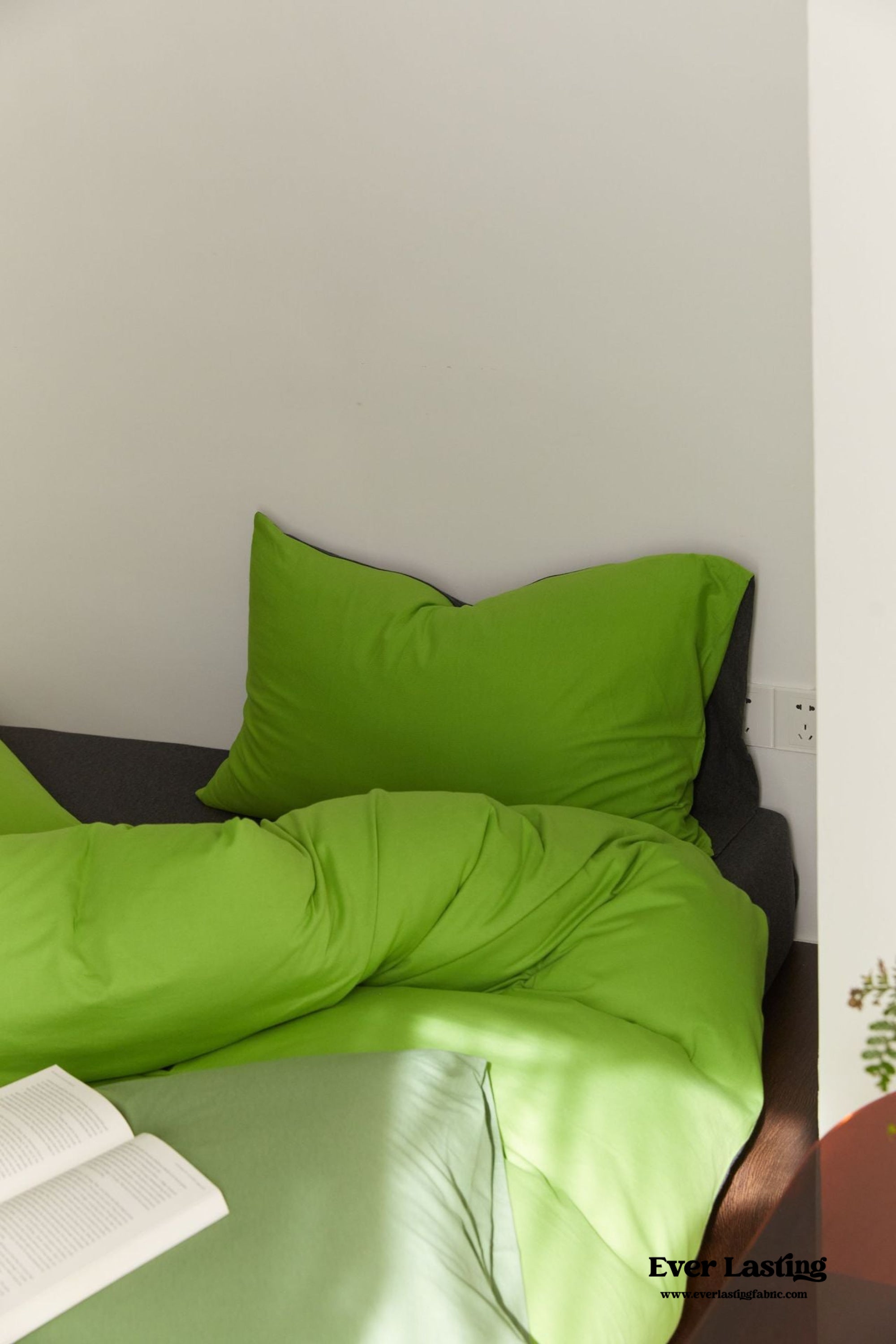 DUO Maximalist Jersey Knit Bedding Set - Barbie Pink + Forest Green