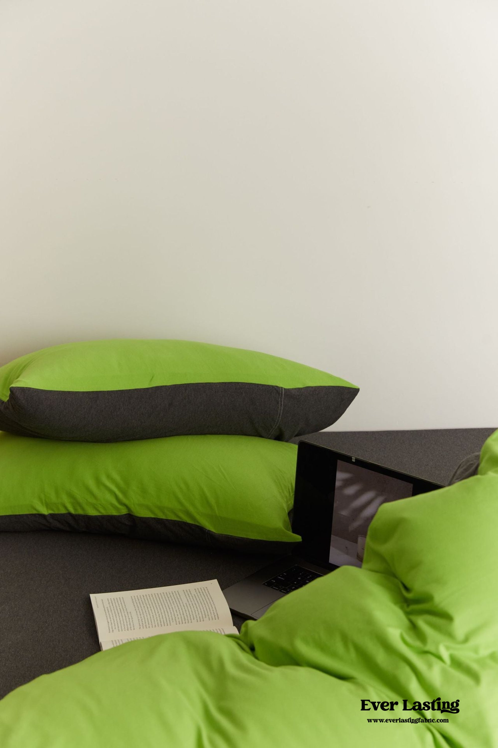 DUO Maximalist Jersey Knit Bedding Set - Barbie Pink + Forest Green