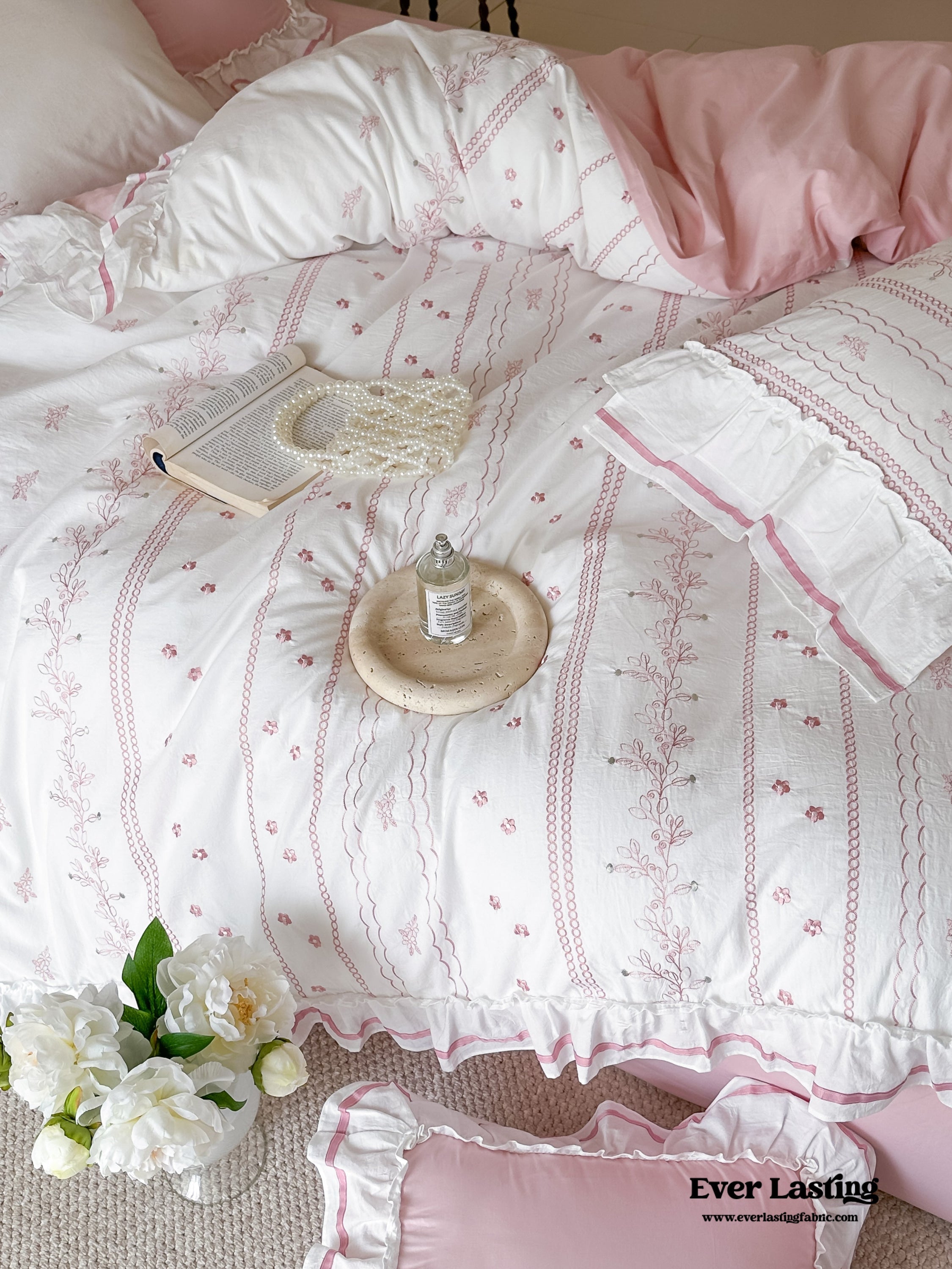 Embroidered French Lace Ruffle Bedding Set - Blue