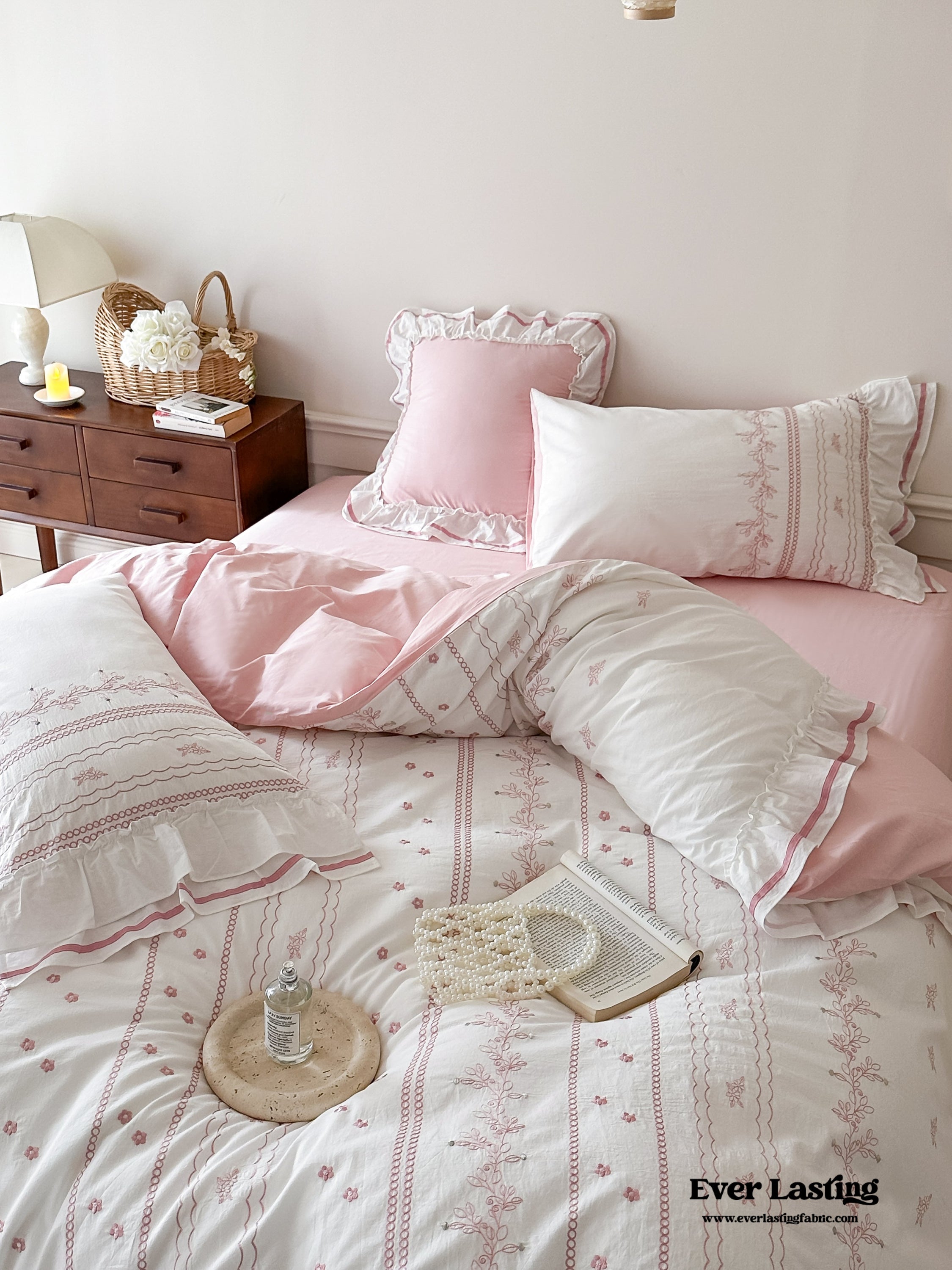 Embroidered French Lace Ruffle Bedding Set - Blue
