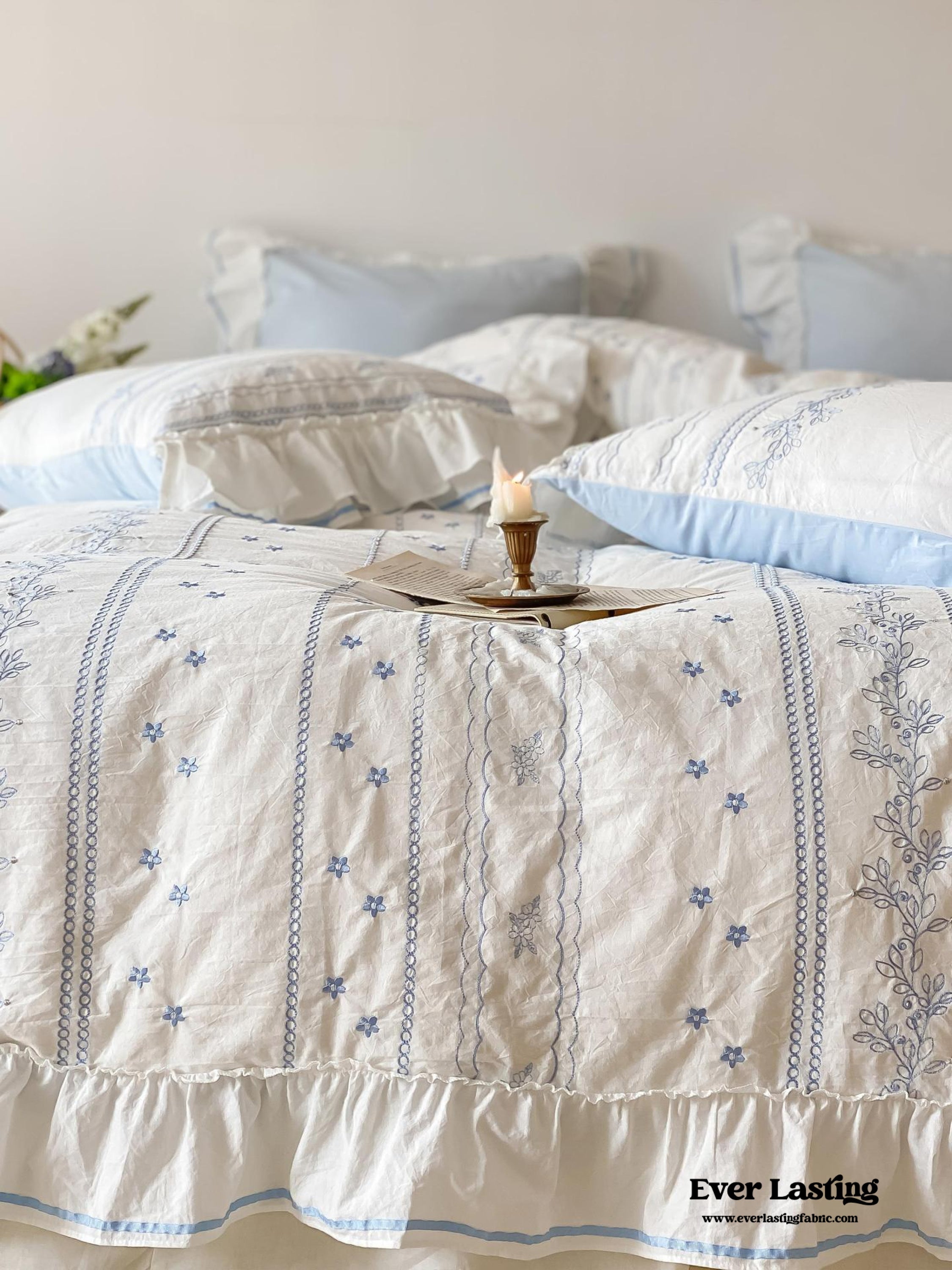 Embroidered French Lace Ruffle Bedding Set - Blue
