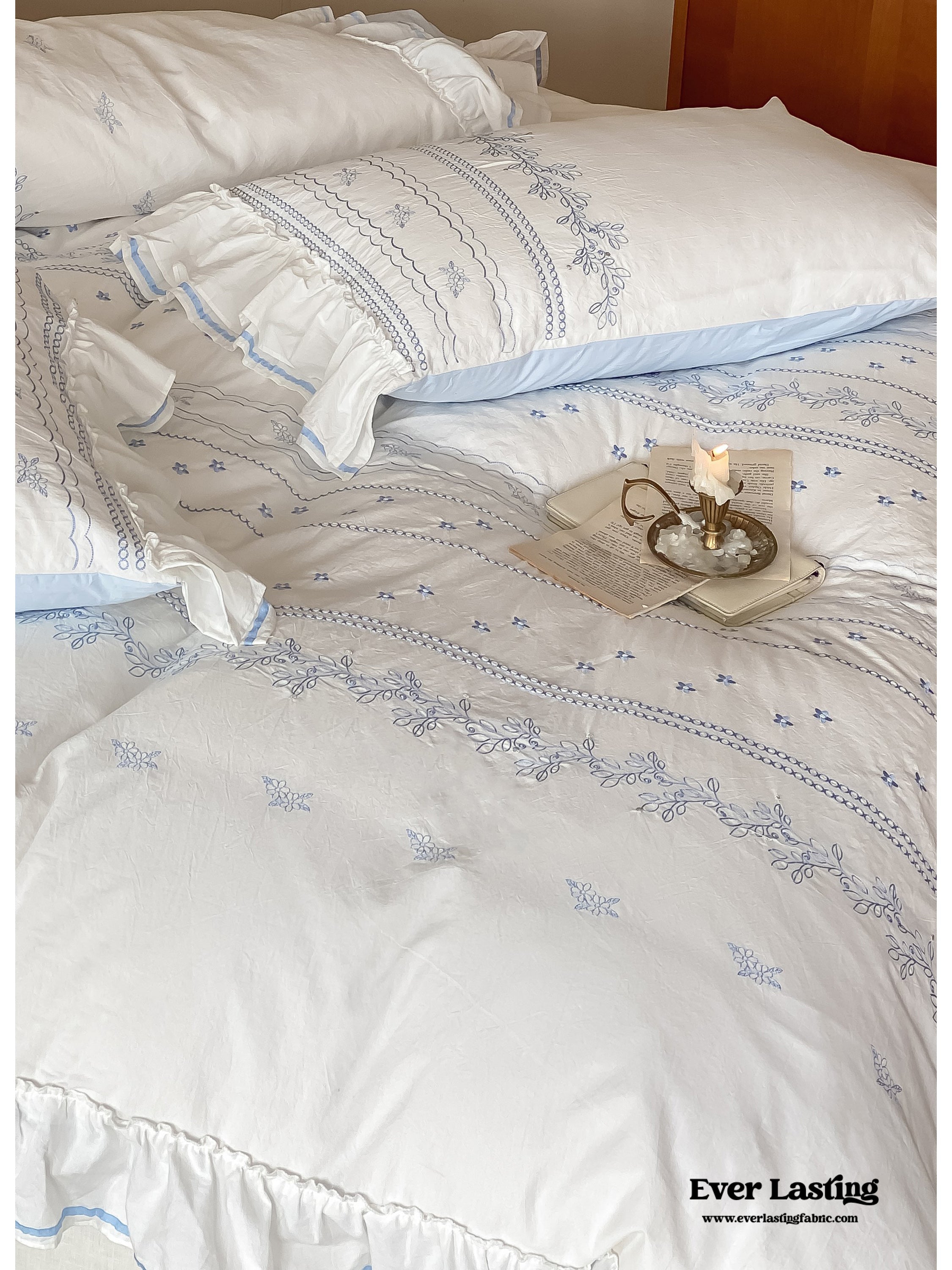 Embroidered French Lace Ruffle Bedding Set - Blue