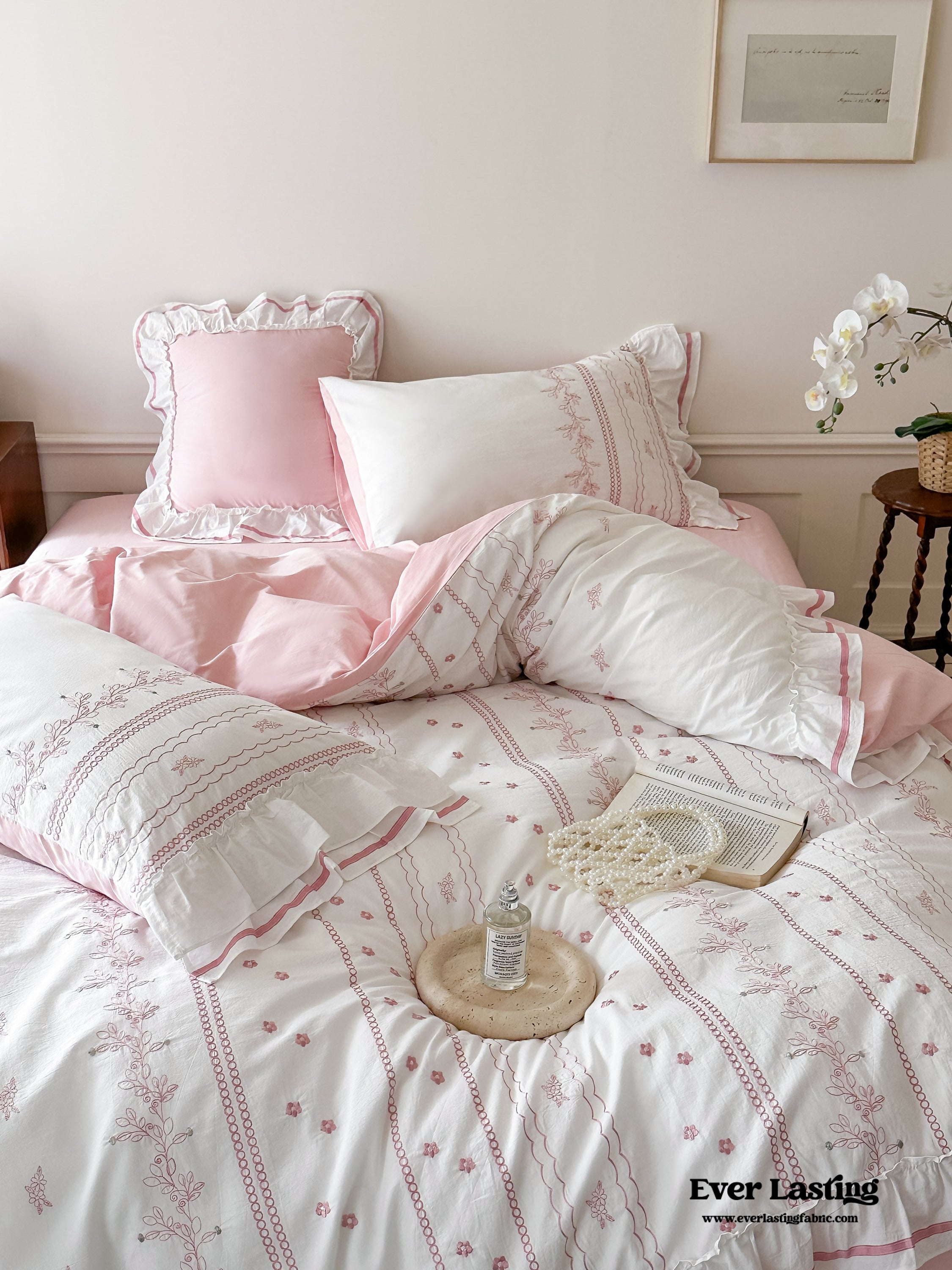 Embroidered French Lace Ruffle Bedding Set - Blue