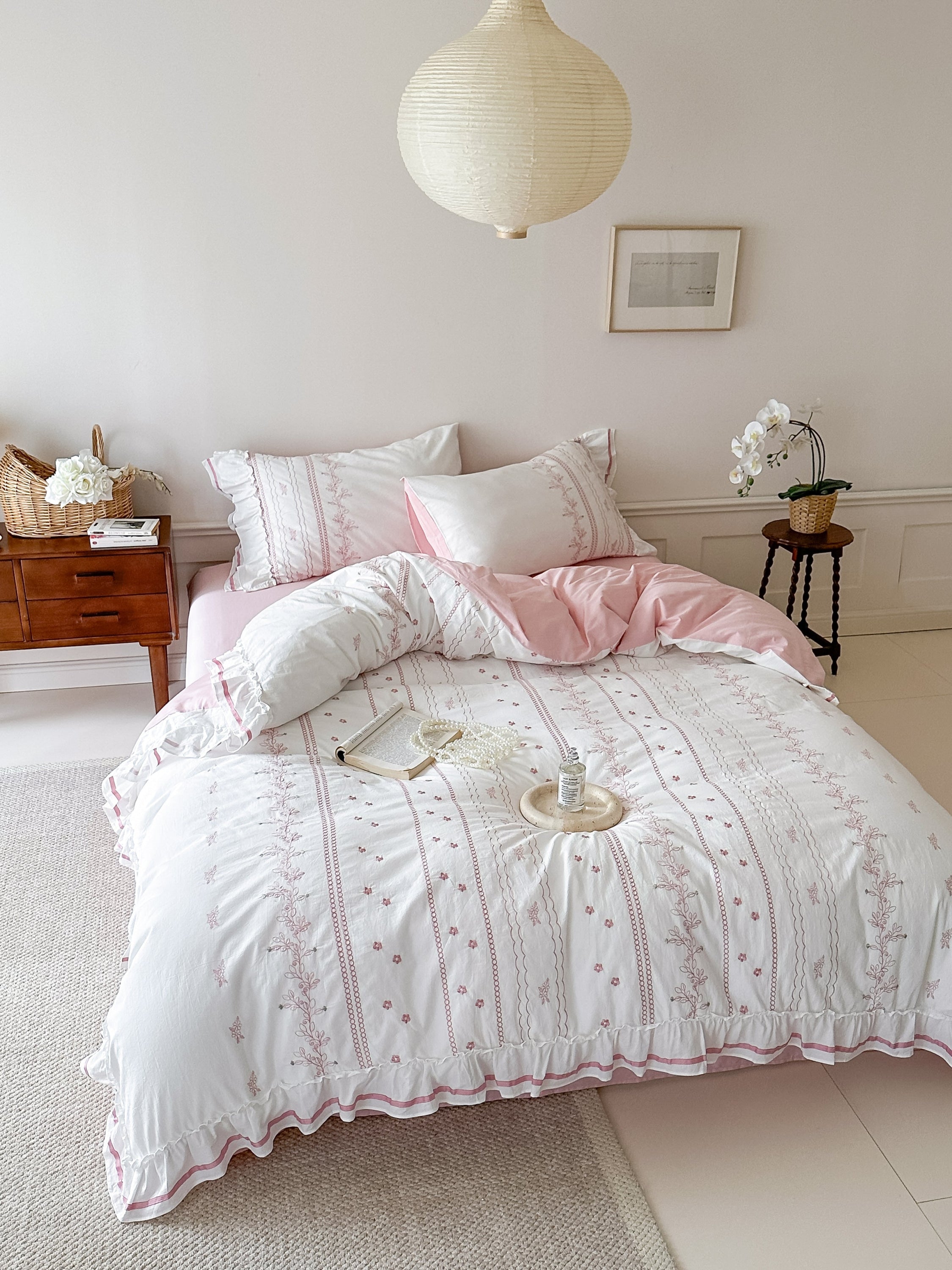 Embroidered French Lace Ruffle Bedding Set - Blue