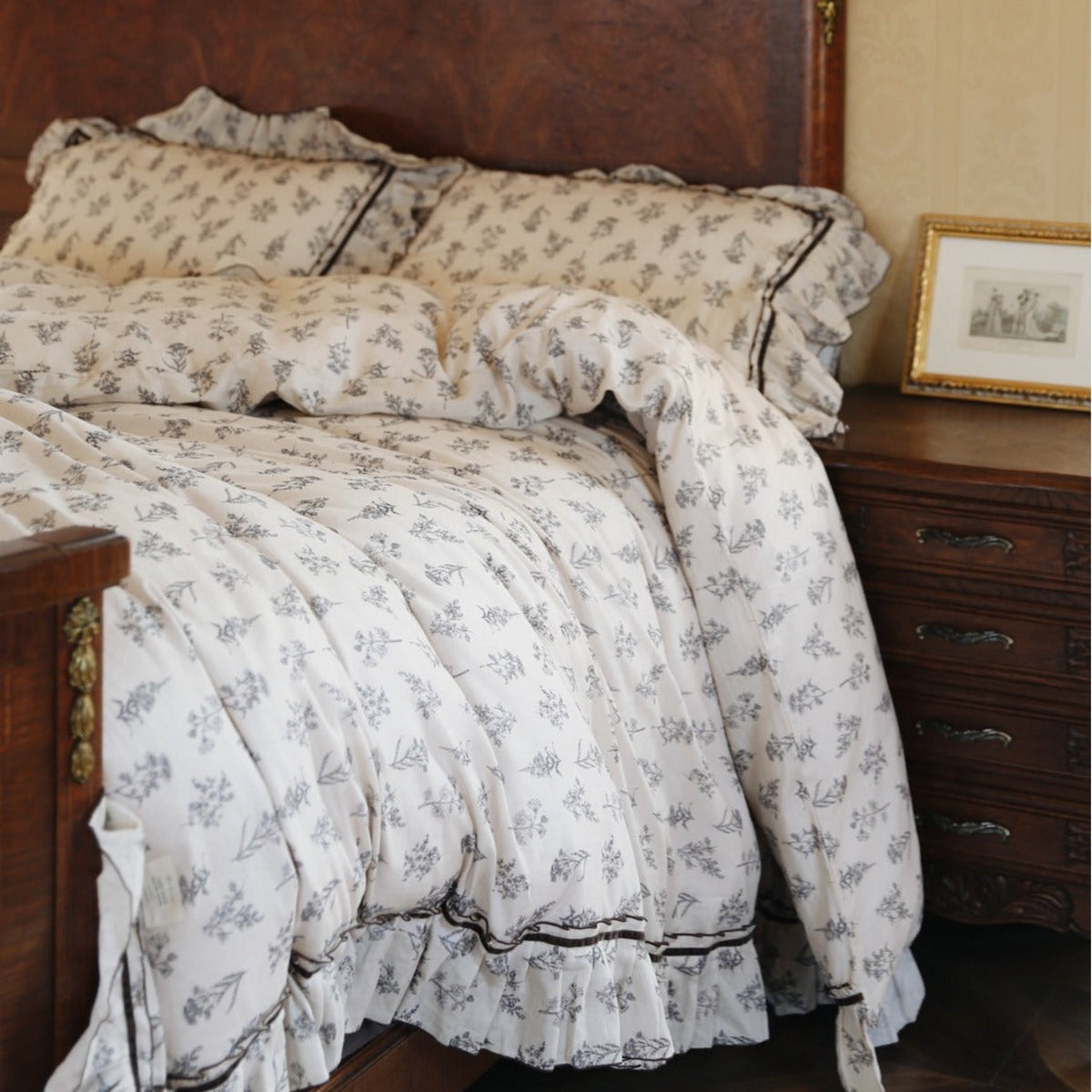 Evelina Baroque Vintage Floral Bedding Set