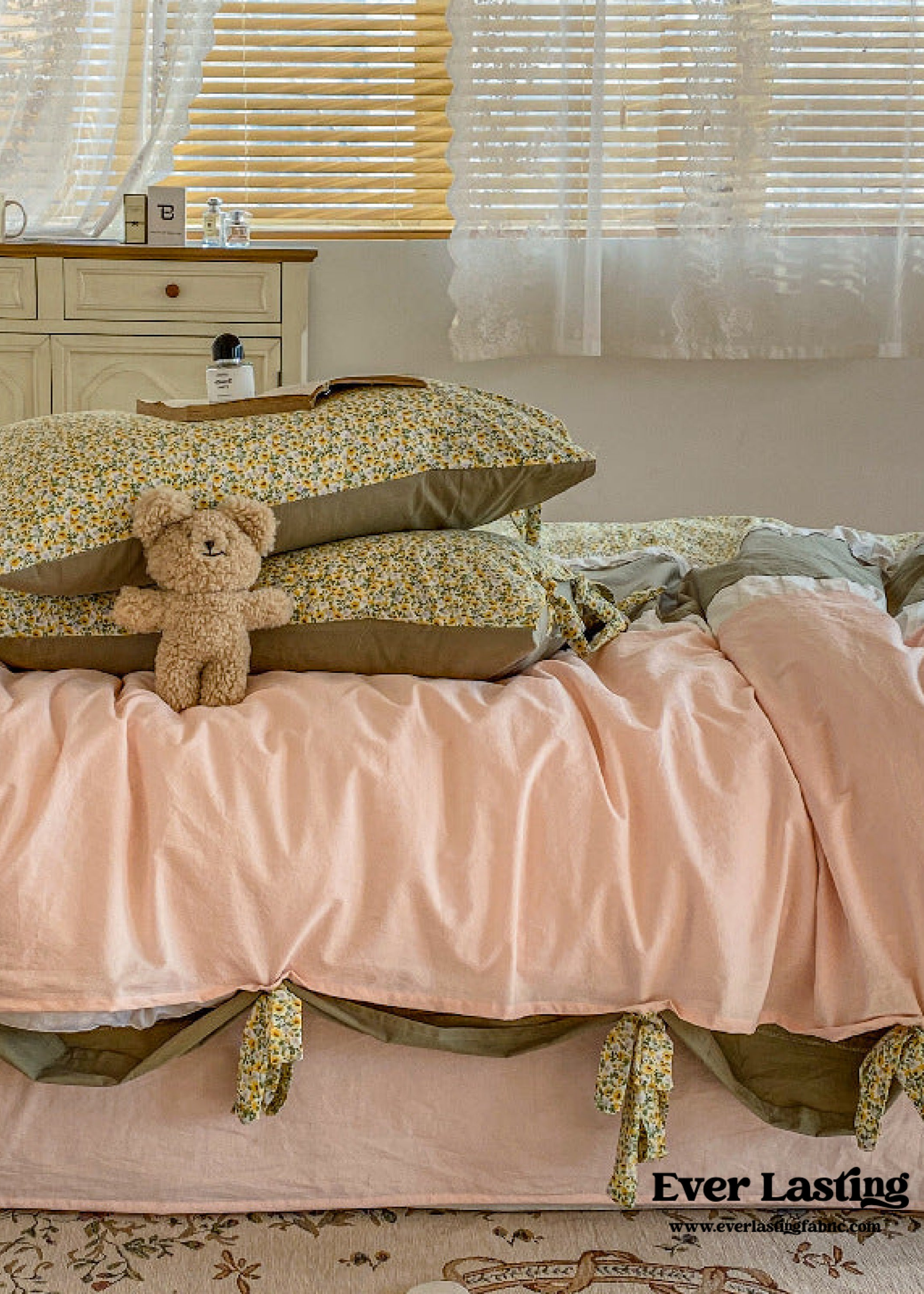 Floral Patchwork Bedding Set - Pink