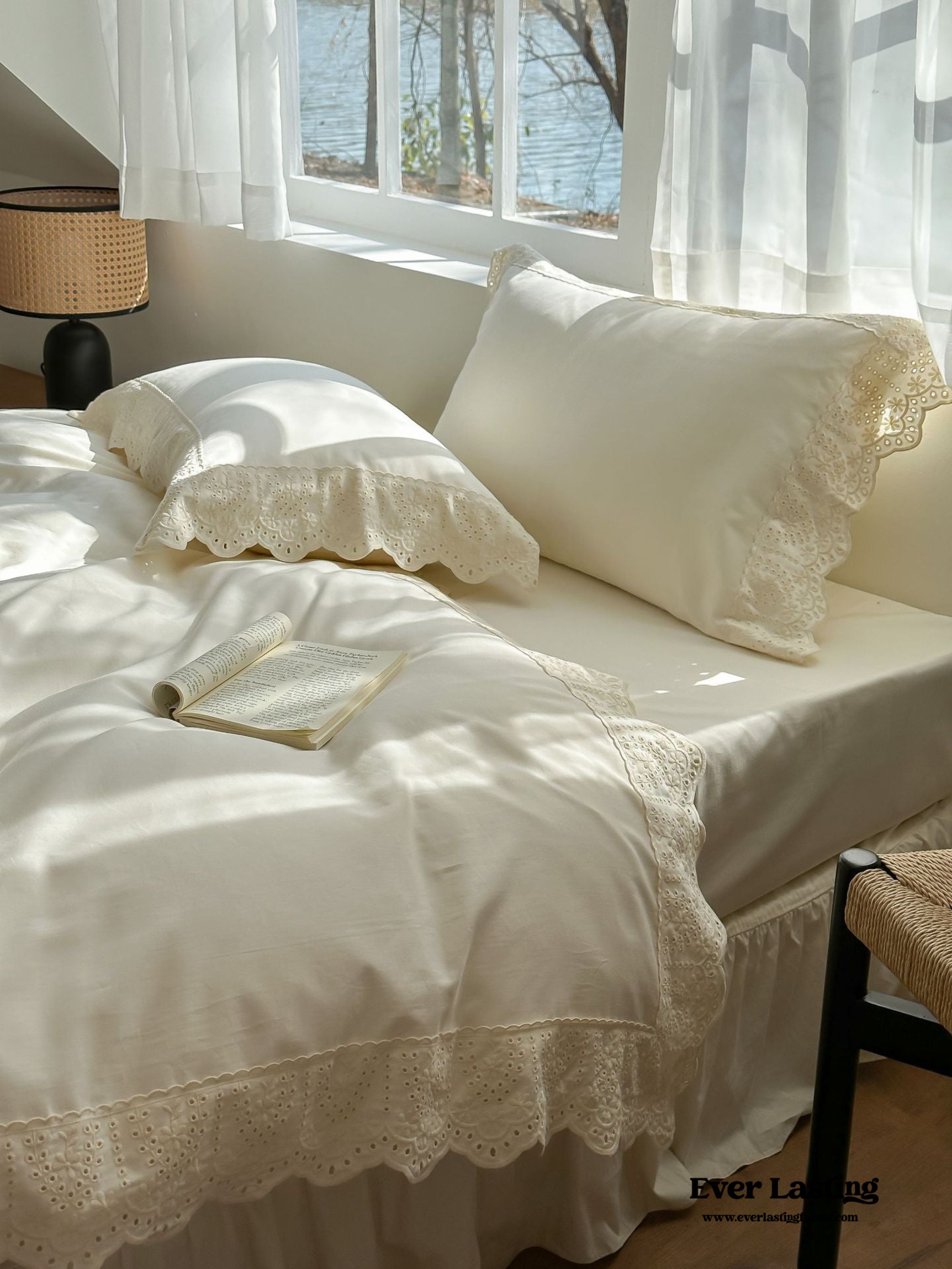 French Lace Floral Ruffle Bedding Set - White
