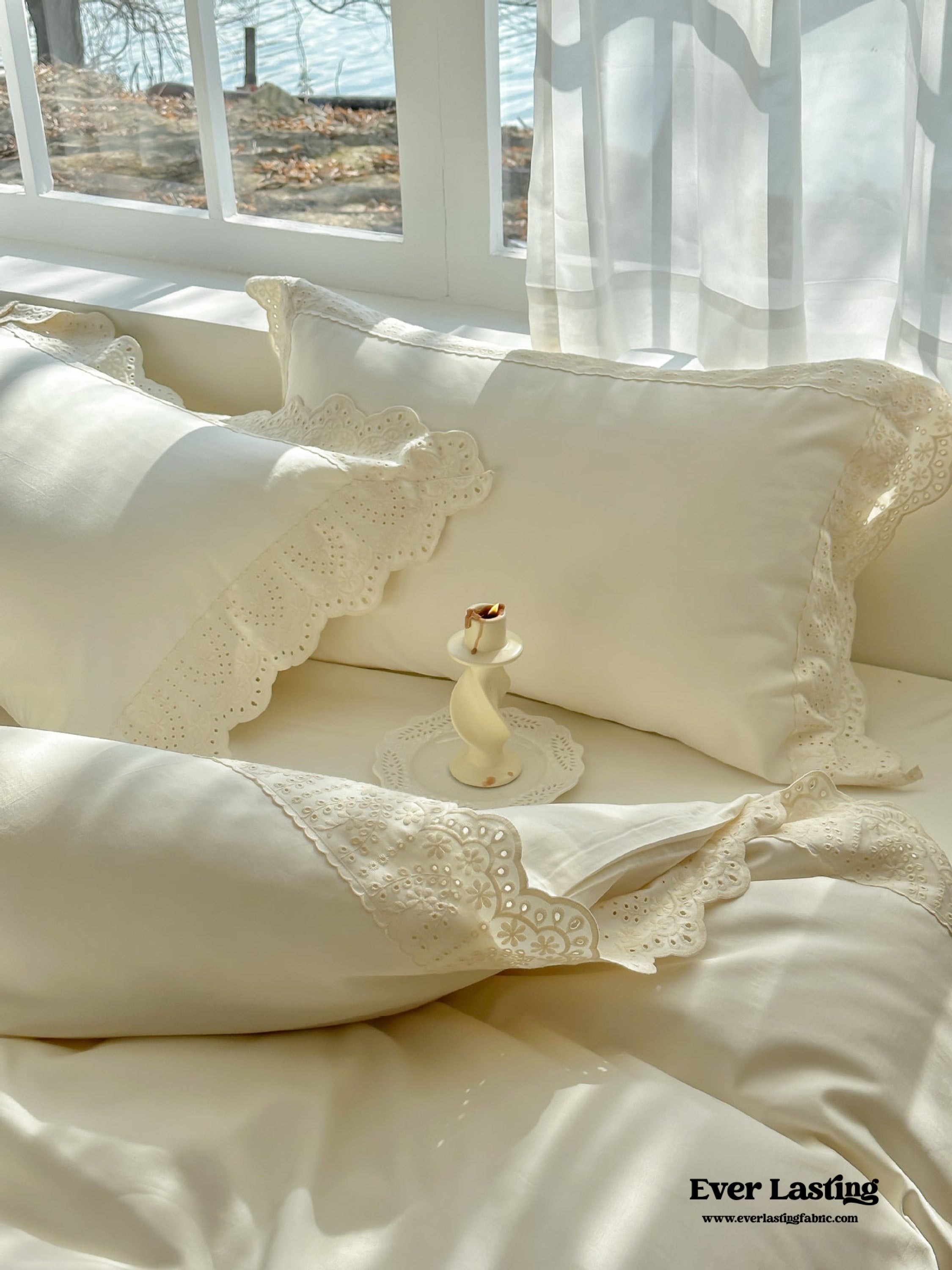 French Lace Floral Ruffle Bedding Set - White