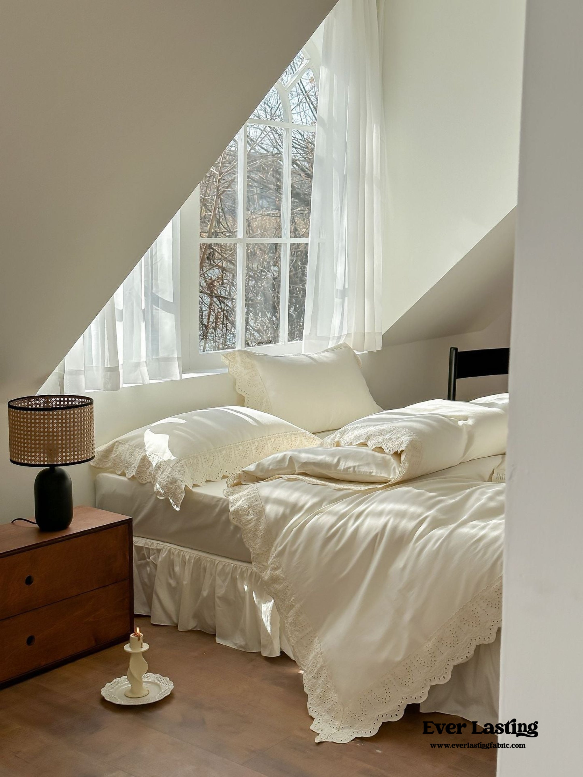 French Lace Floral Ruffle Bedding Set - White