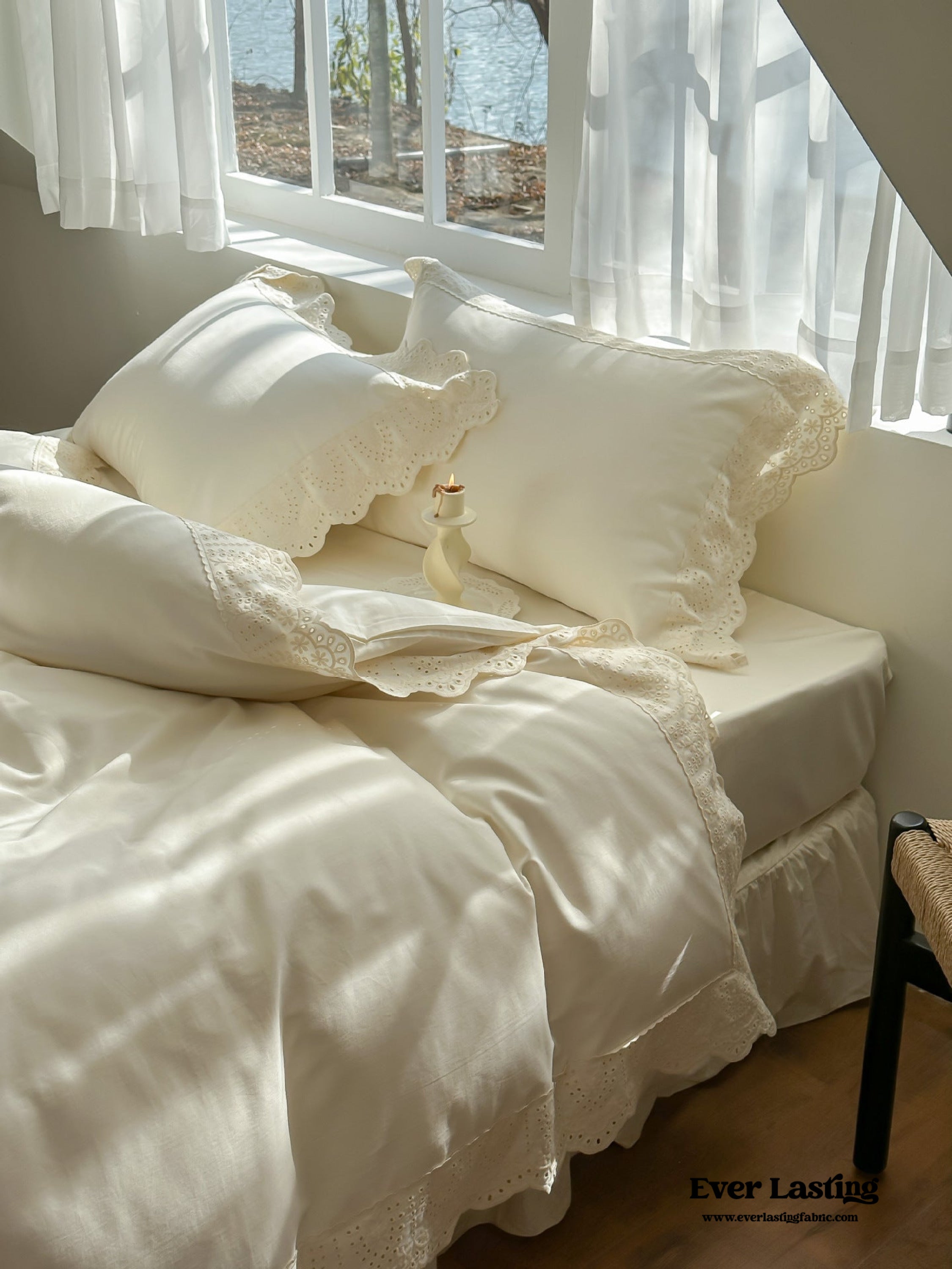 French Lace Floral Ruffle Bedding Set - White