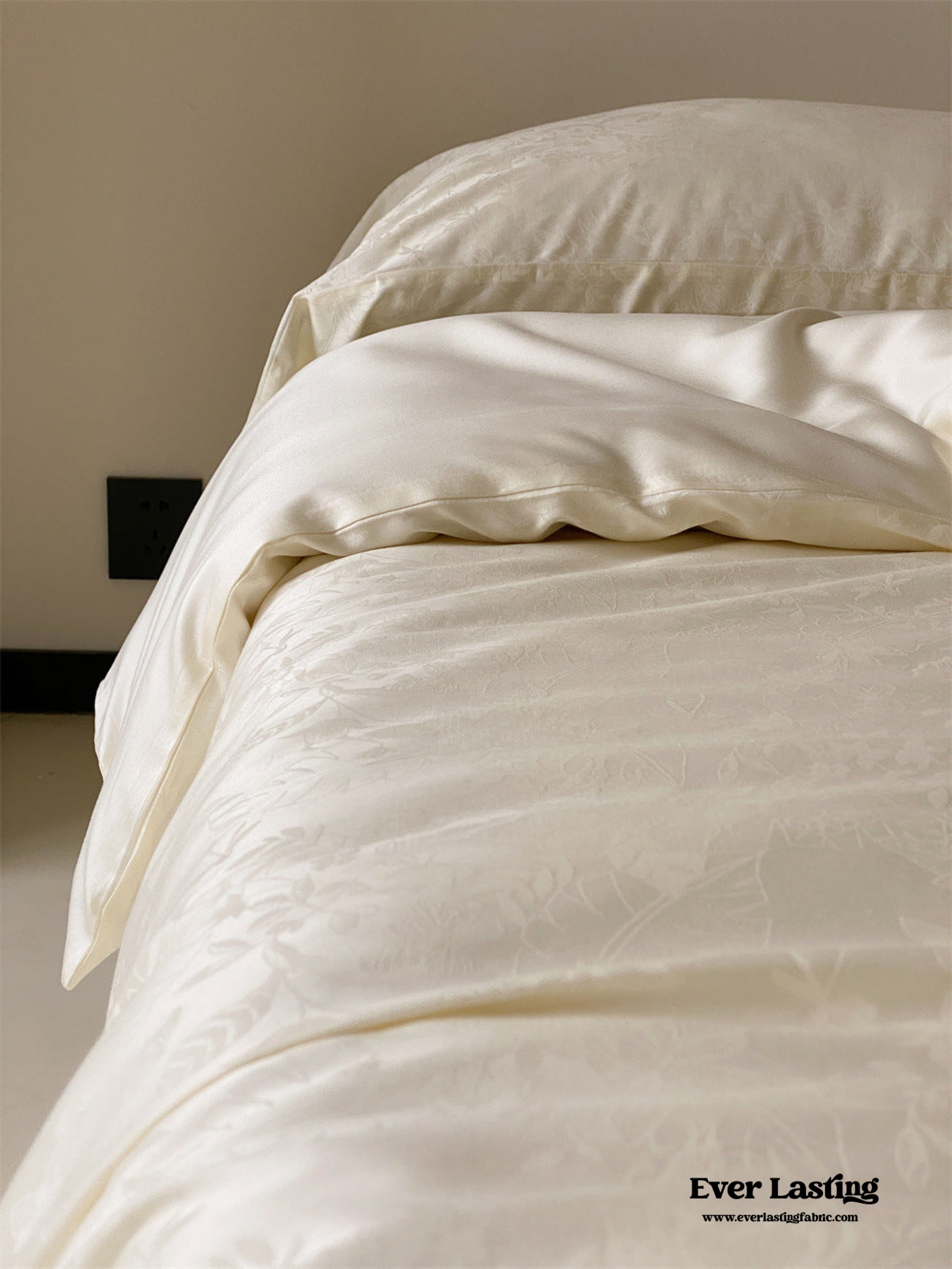 Grace Silky Floral Luxury Bedding Bundle