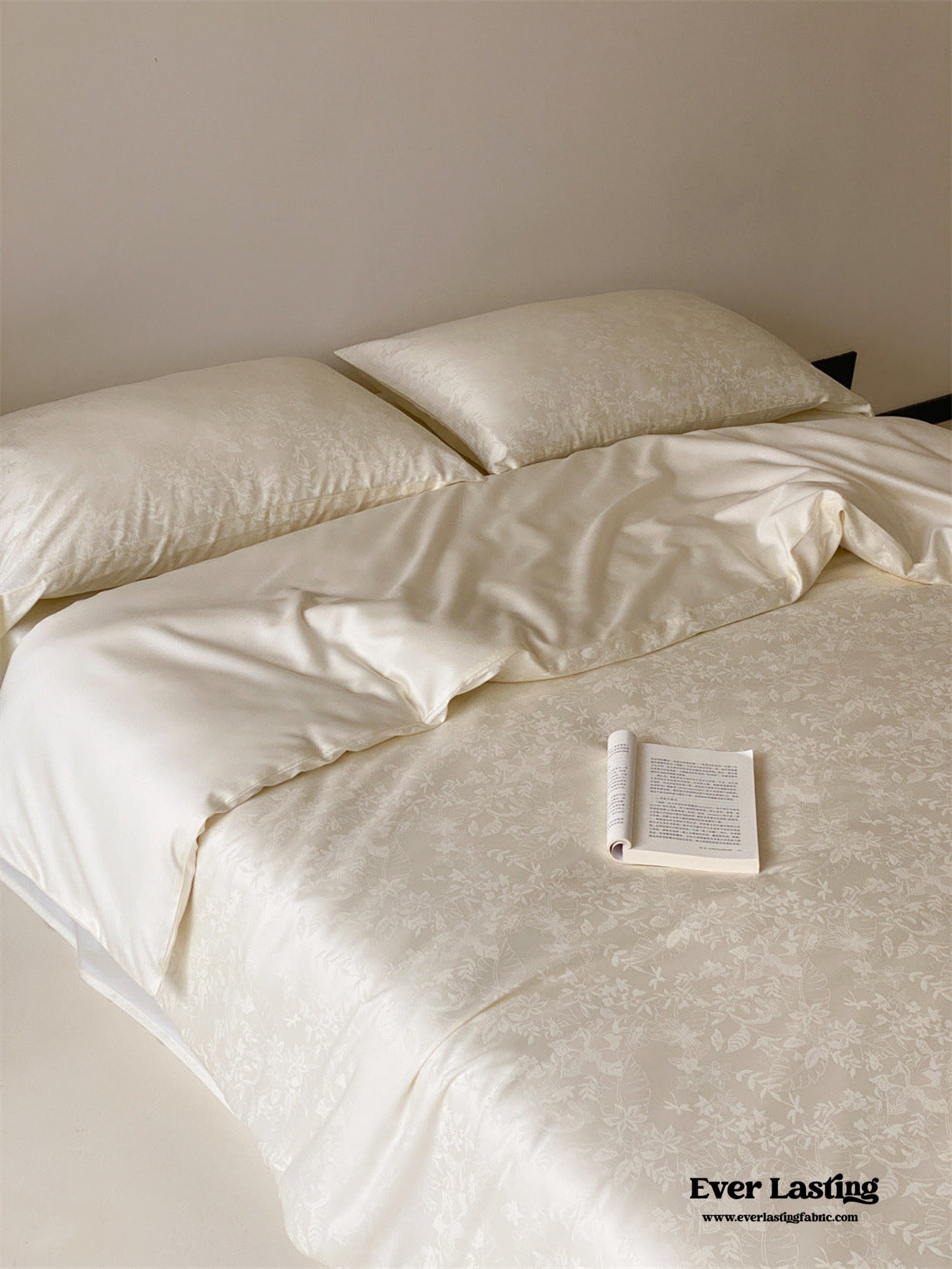 Grace Silky Floral Luxury Bedding Set - Pink