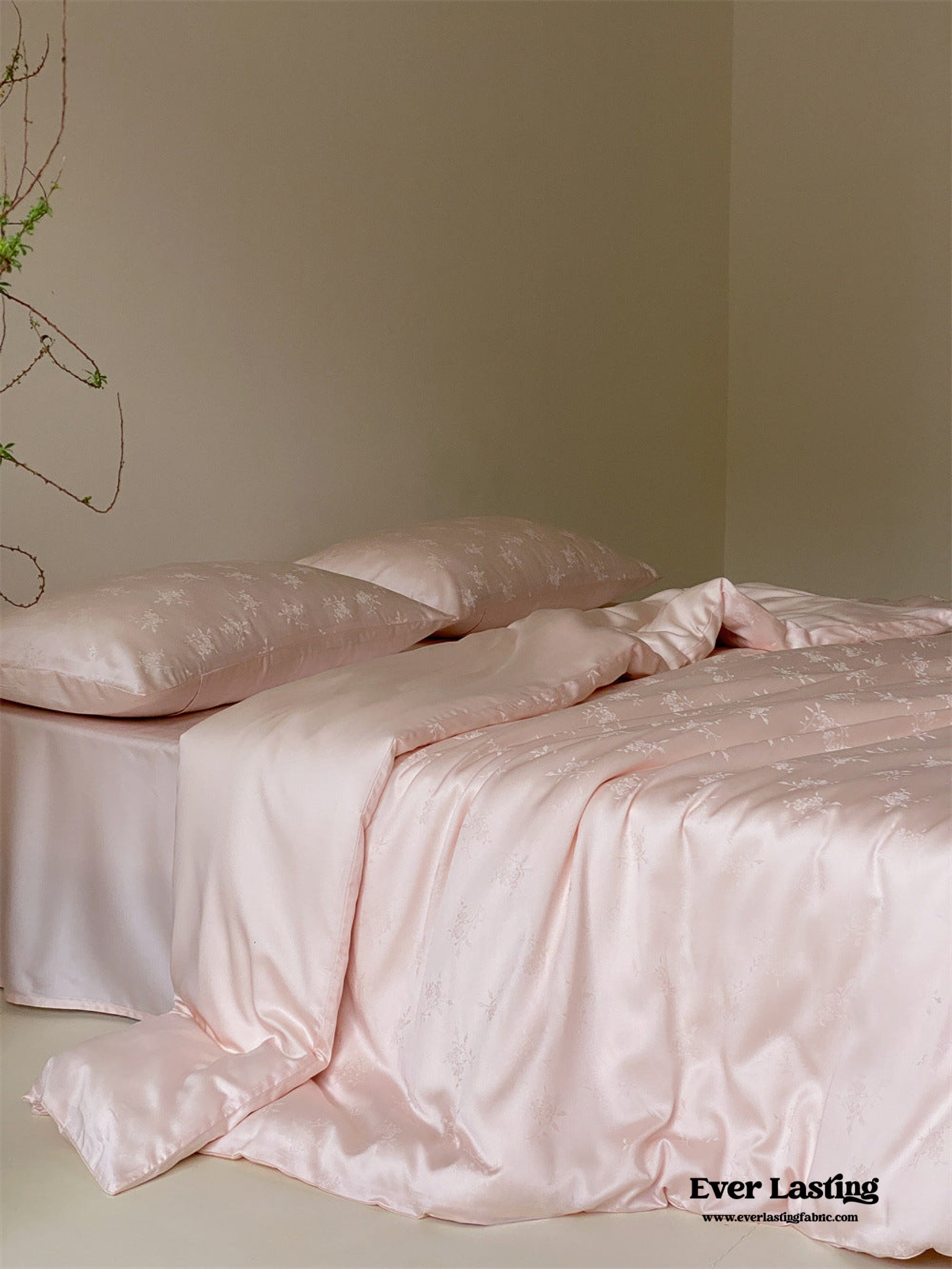 Grace Silky Floral Luxury Bedding Set - Pink