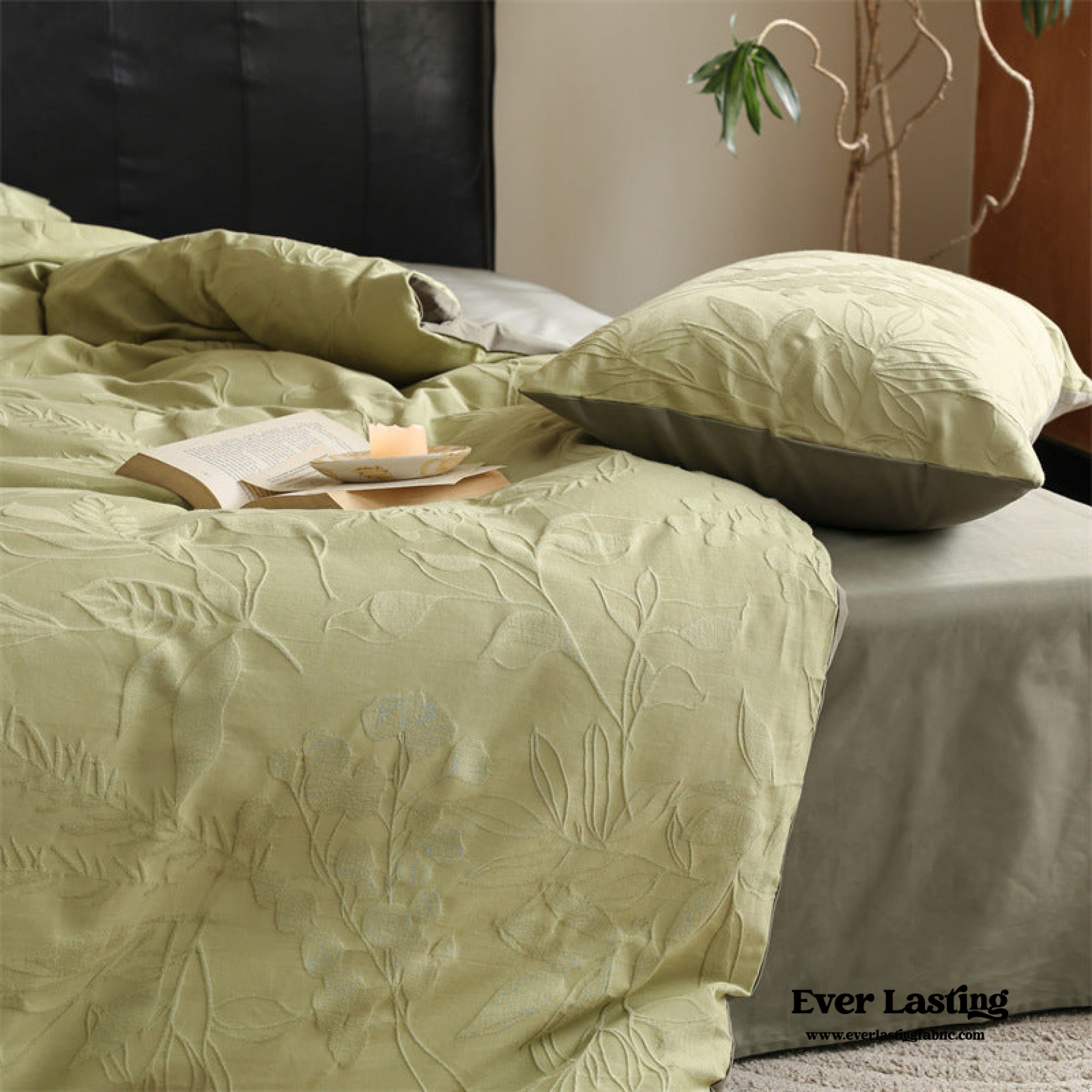 Hidden Garden Jacquard Floral Bedding Set - Tan Pink