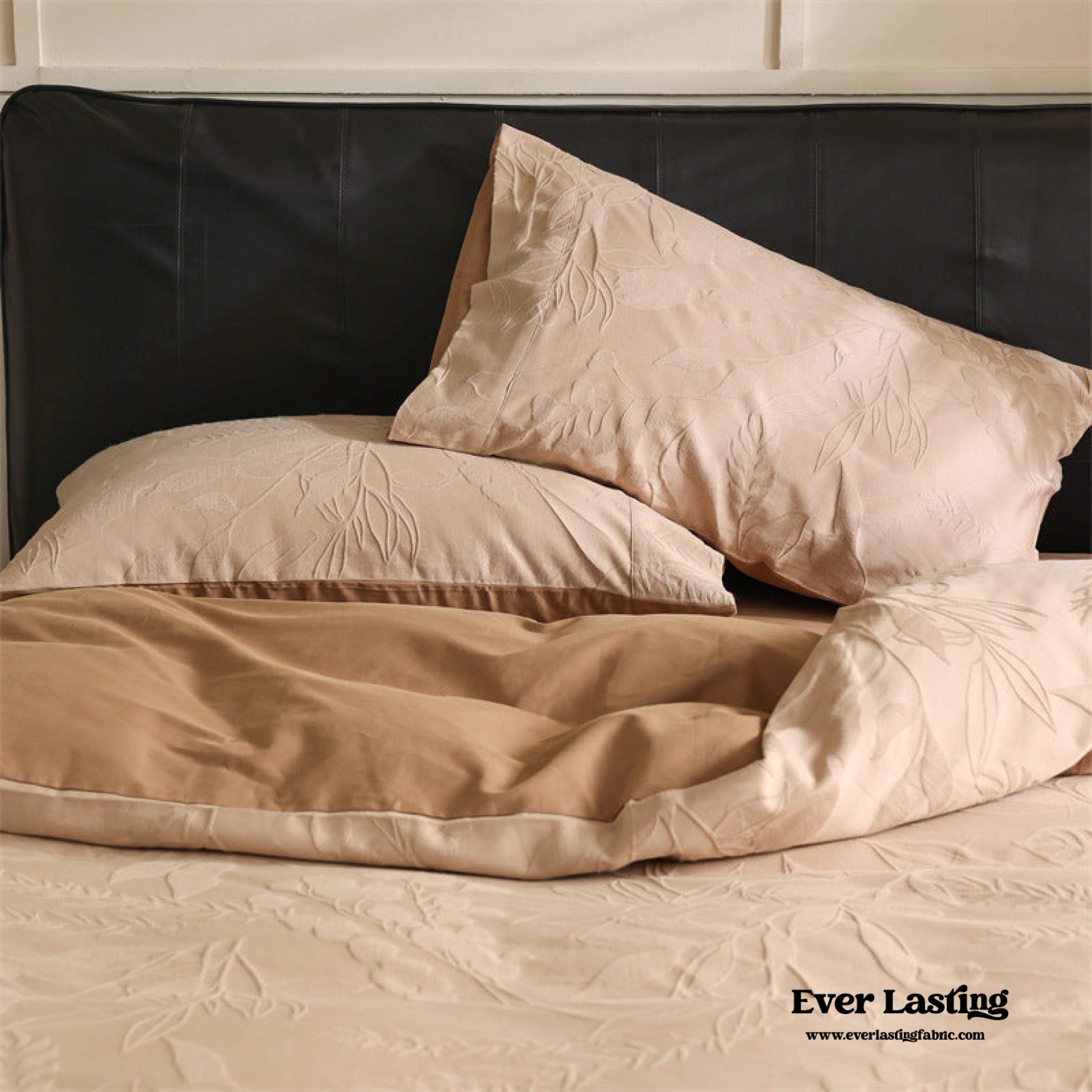 Hidden Garden Jacquard Floral Bedding Set - Tan Pink