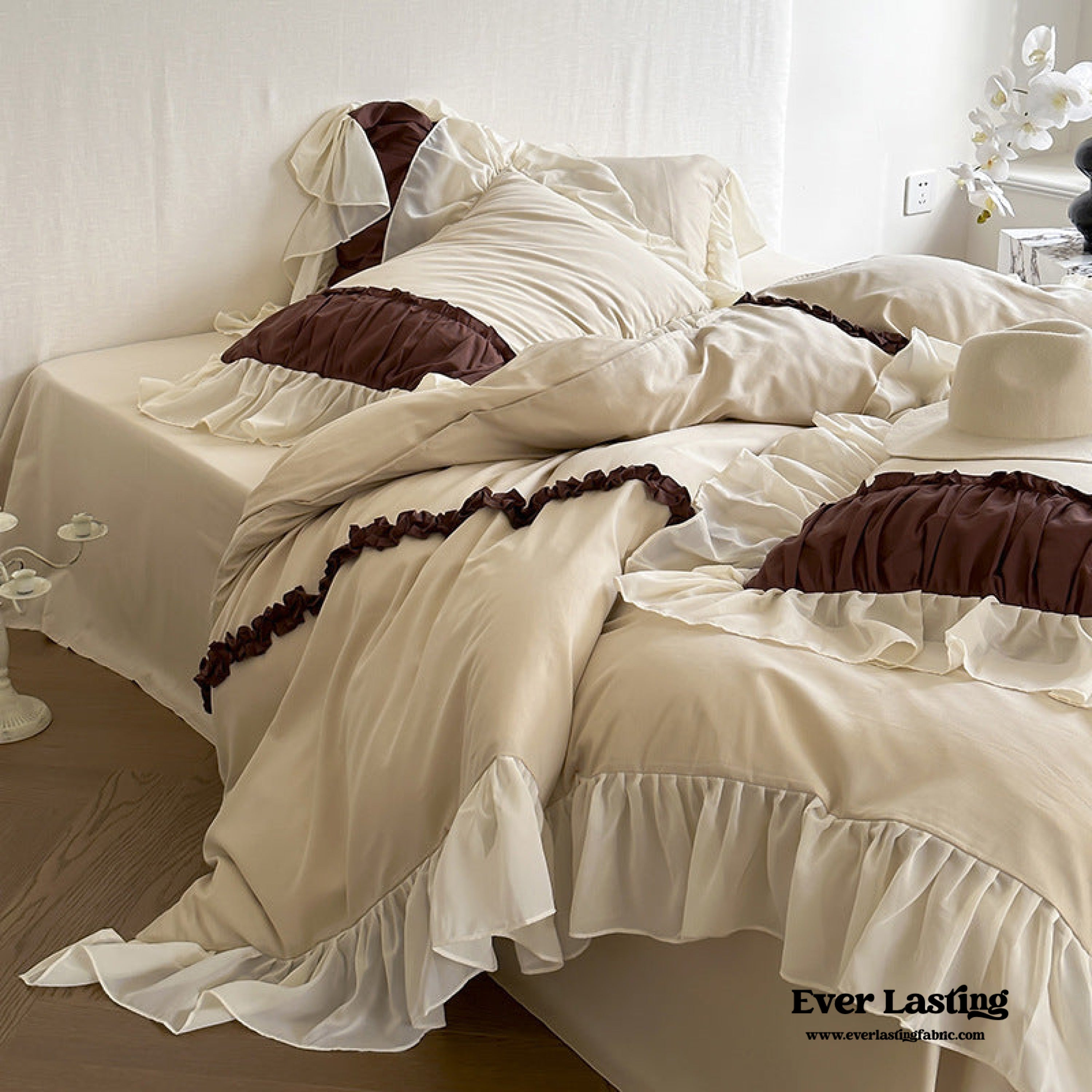 Hot Cocoa Ruffle Bedding Set