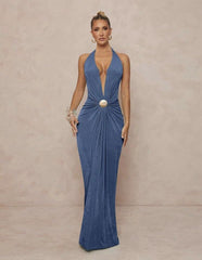 Slimming Vacation-Style Dress