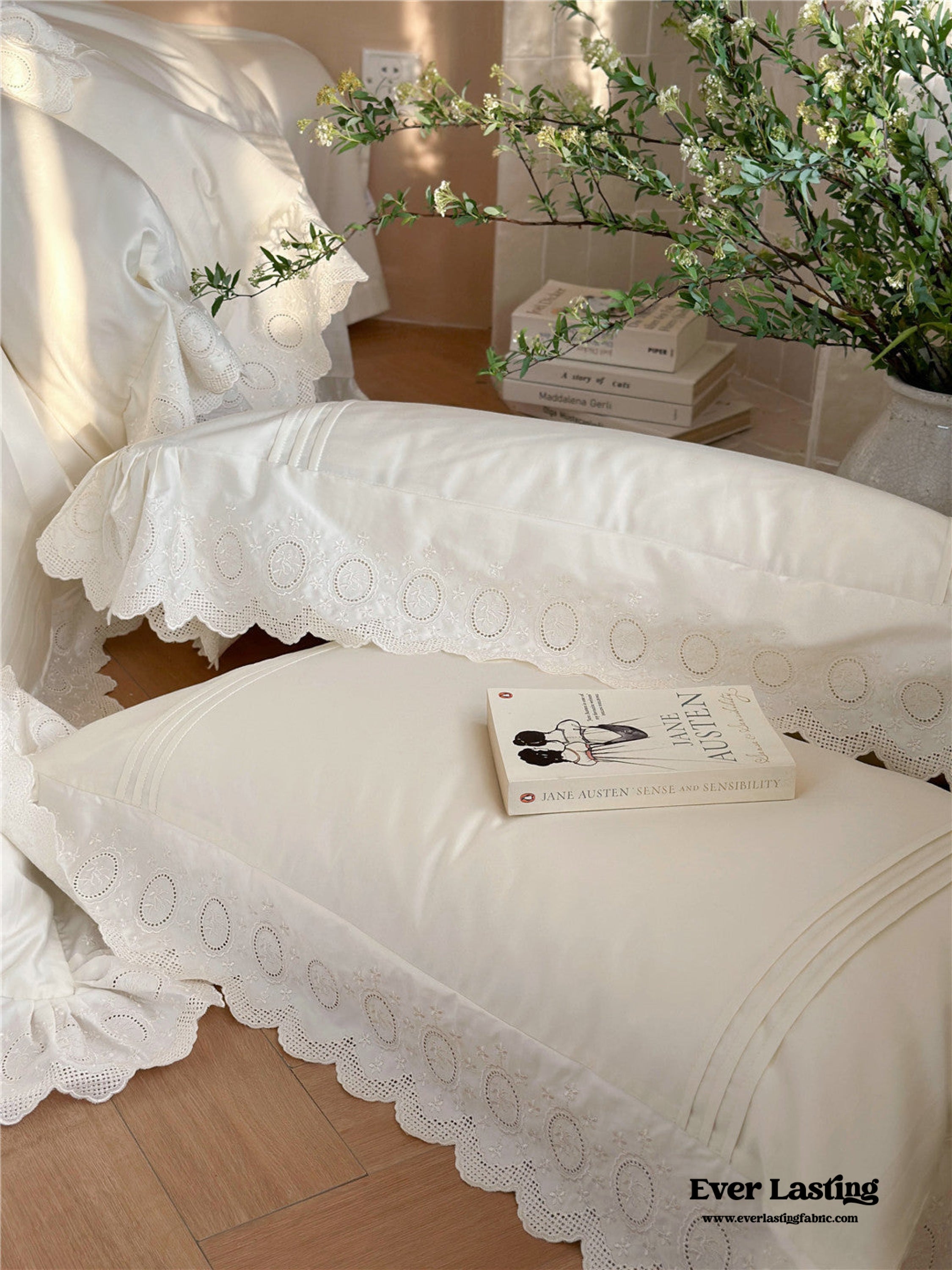 Isabelle Silky Cottage Ruffled Bedding Set - Pink