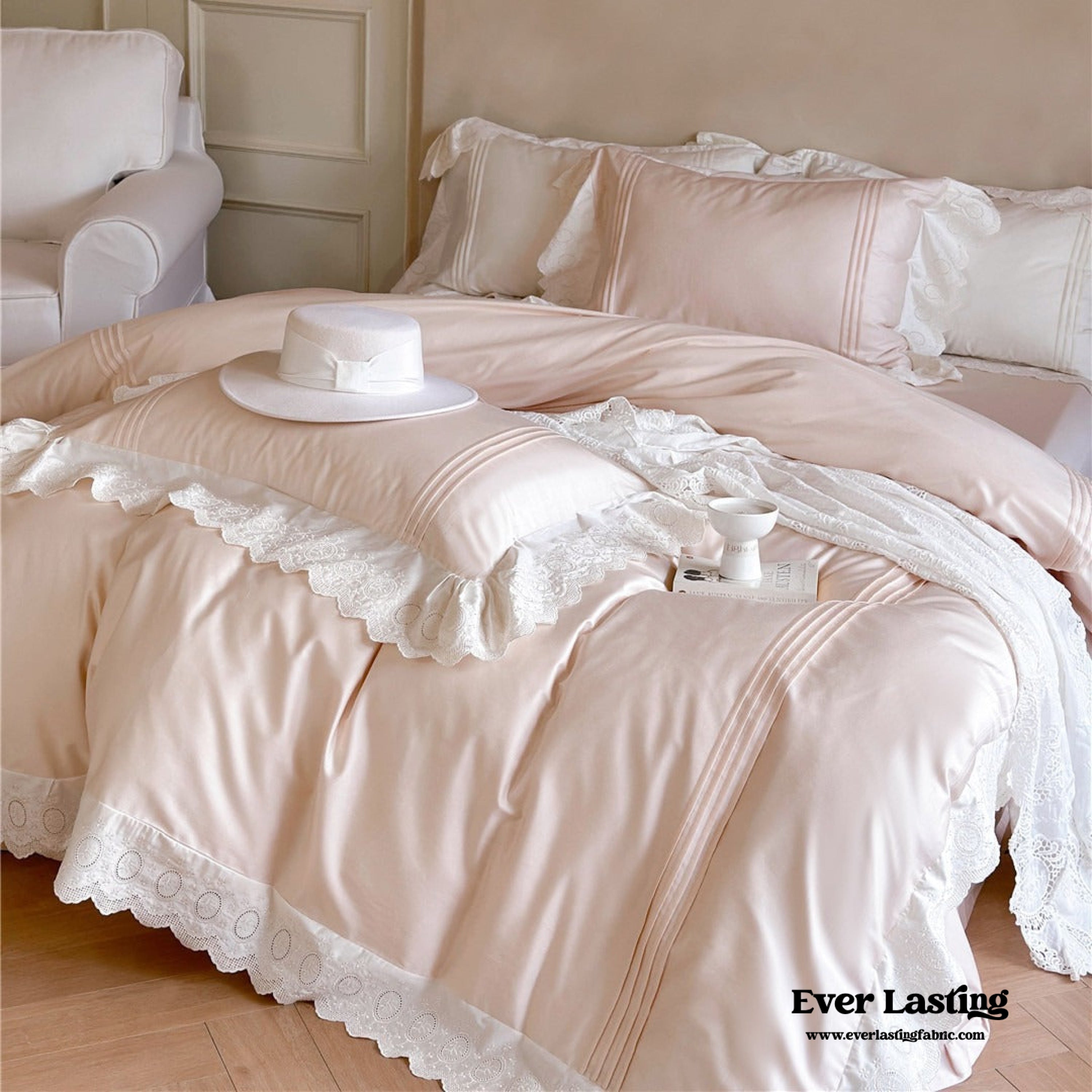 Isabelle Silky Cottage Ruffled Bedding Set - Pink