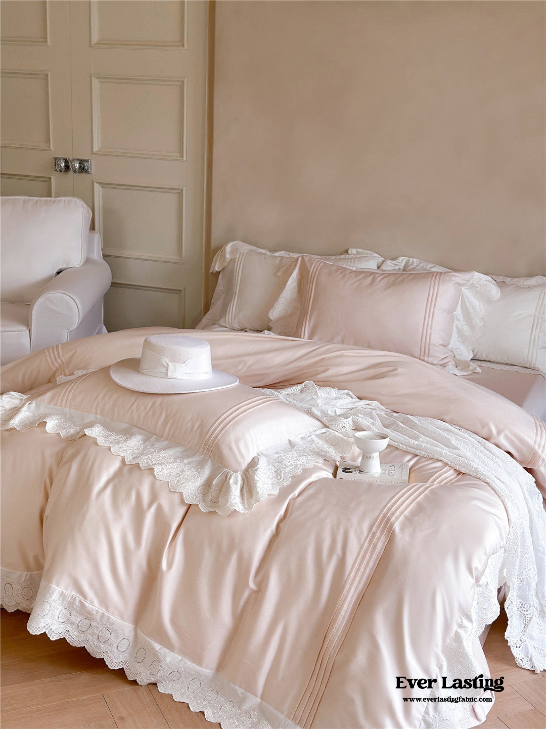 Isabelle Silky Cottage Ruffled Bedding Set - Pink