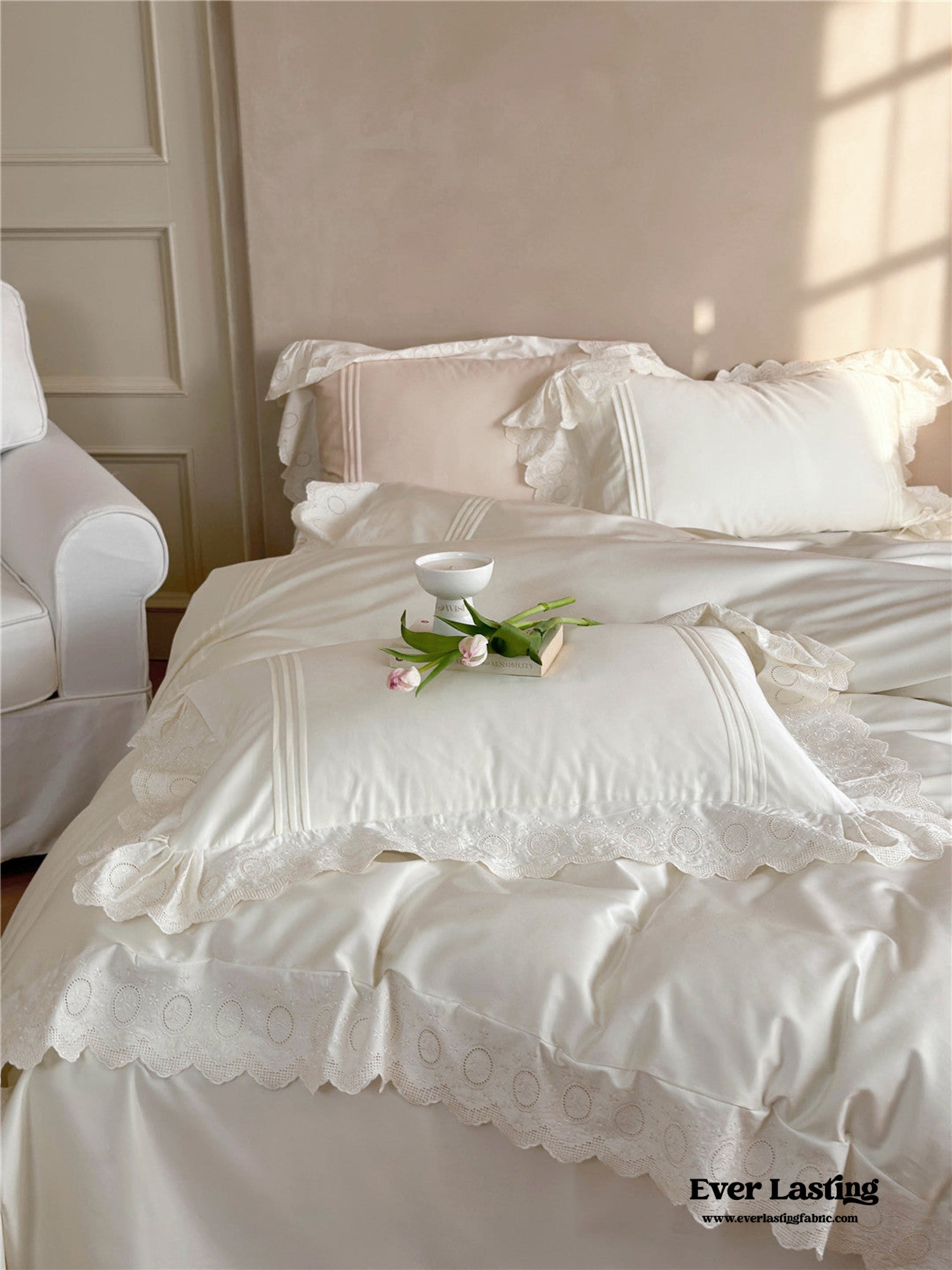 Isabelle Silky Cottage Ruffled Bedding Set - Pink