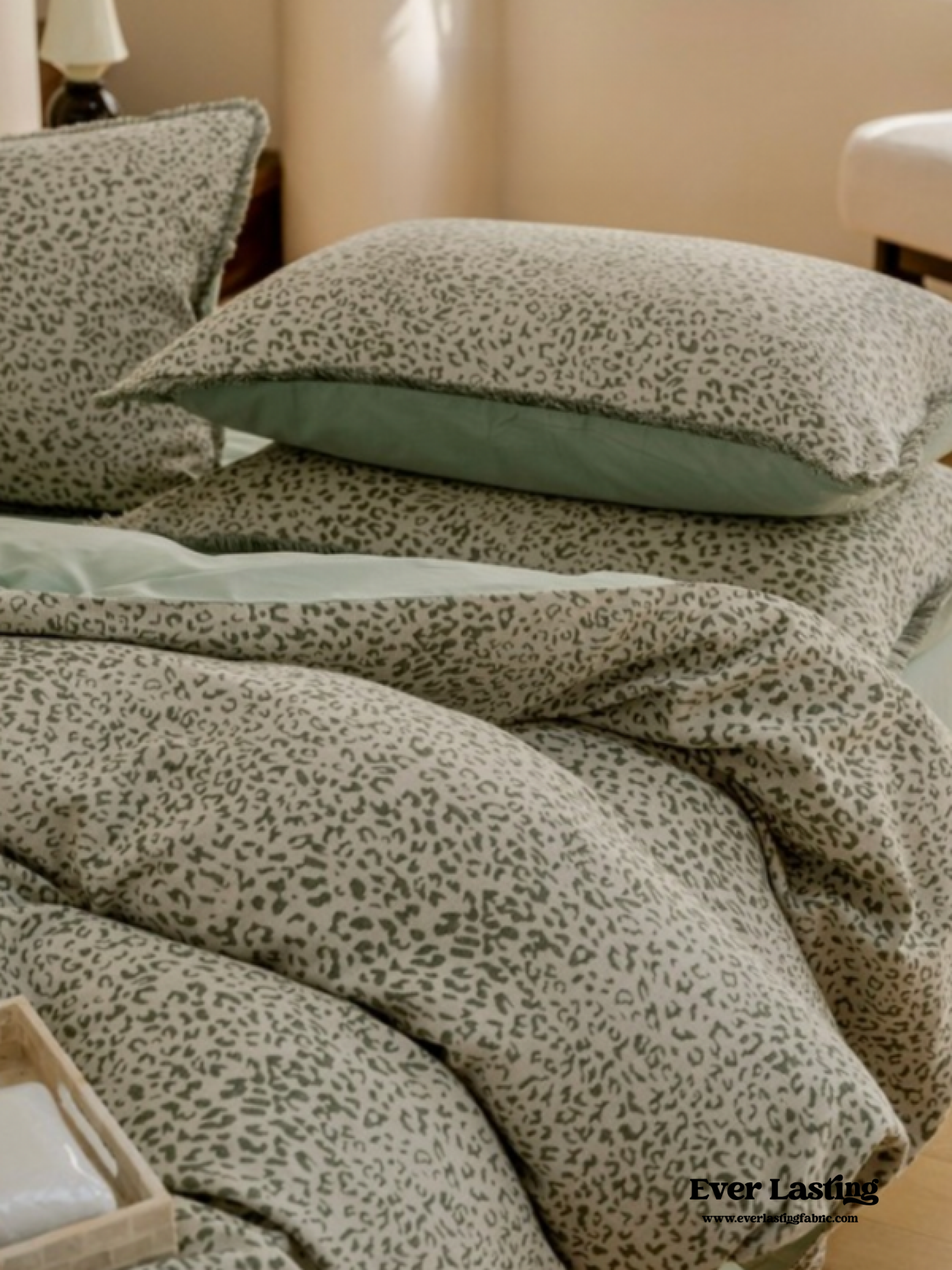 Jacquard Tufted Floral Bedding Set - Pink