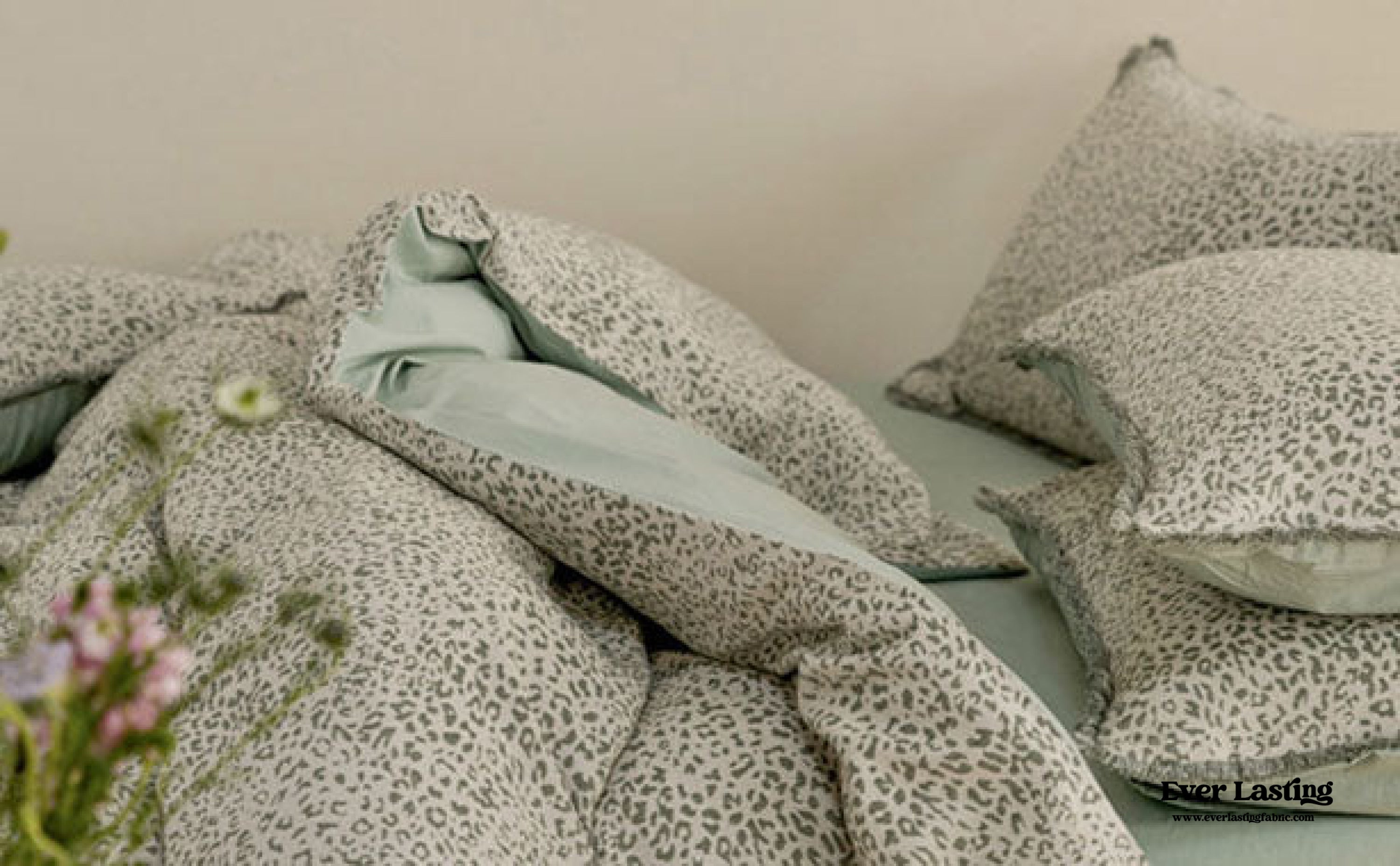 Jacquard Tufted Floral Bedding Set - Pink