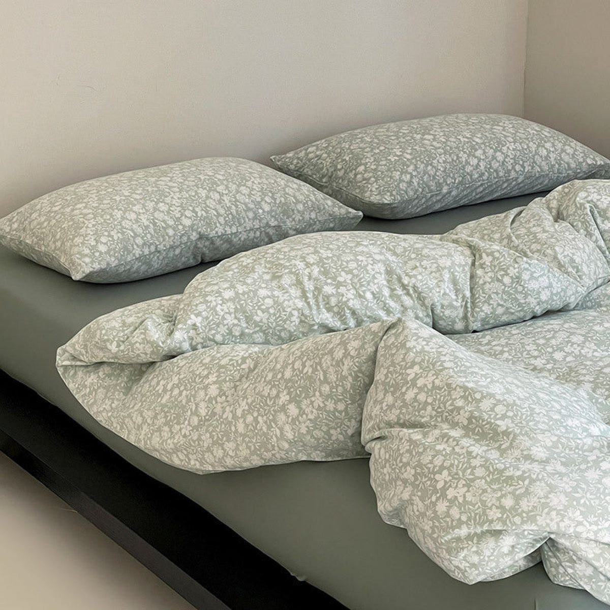 Jersey Knit Cotton Floral Bedding Set - Moss Green