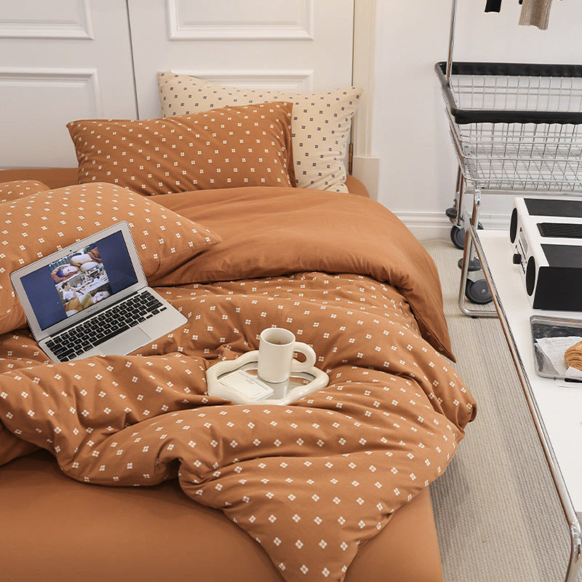 Jersey Knit Dotted Bedding Set - Pumpkin Orange Brown