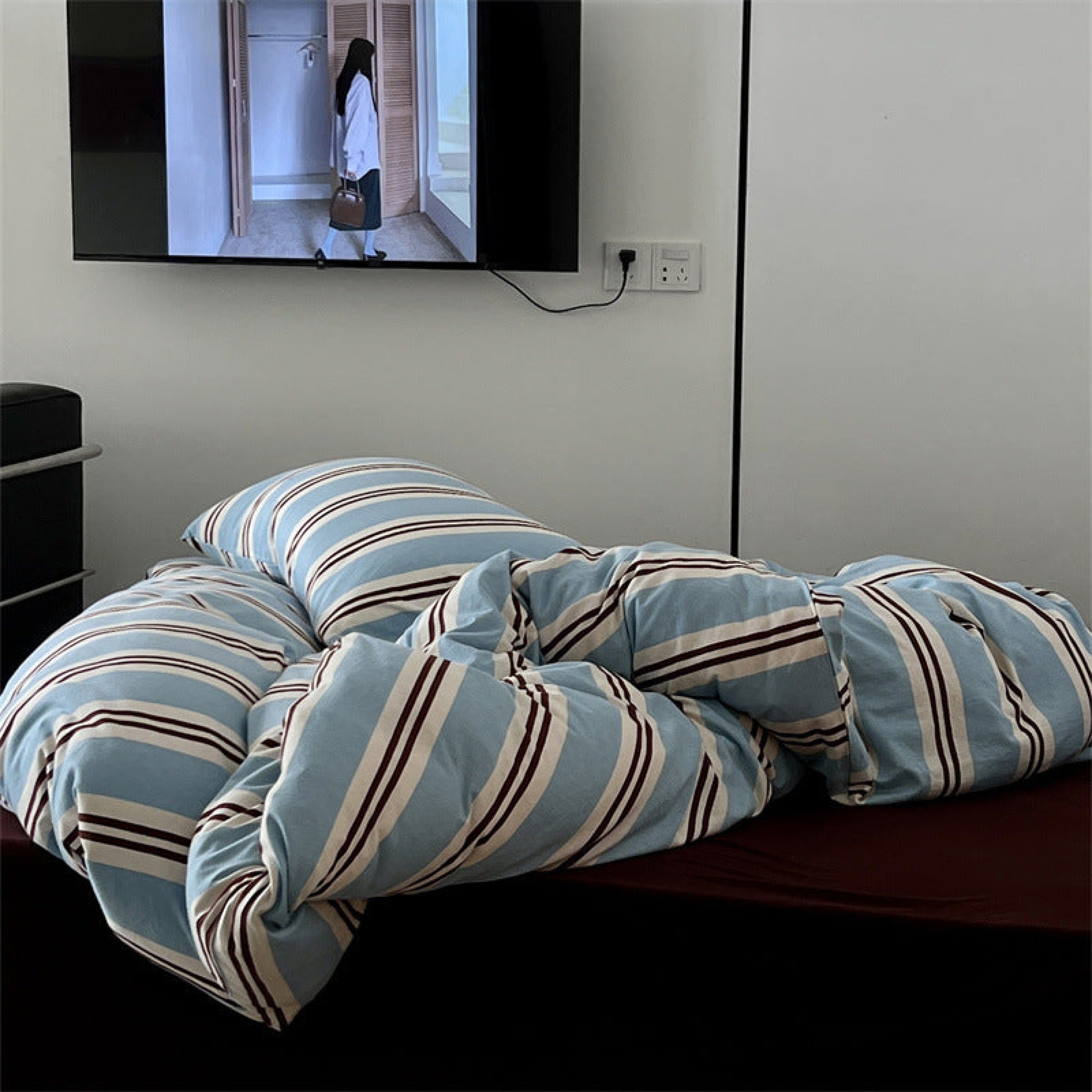 Jersey Knit Retro Stripe Bedding Set - Green + Brown