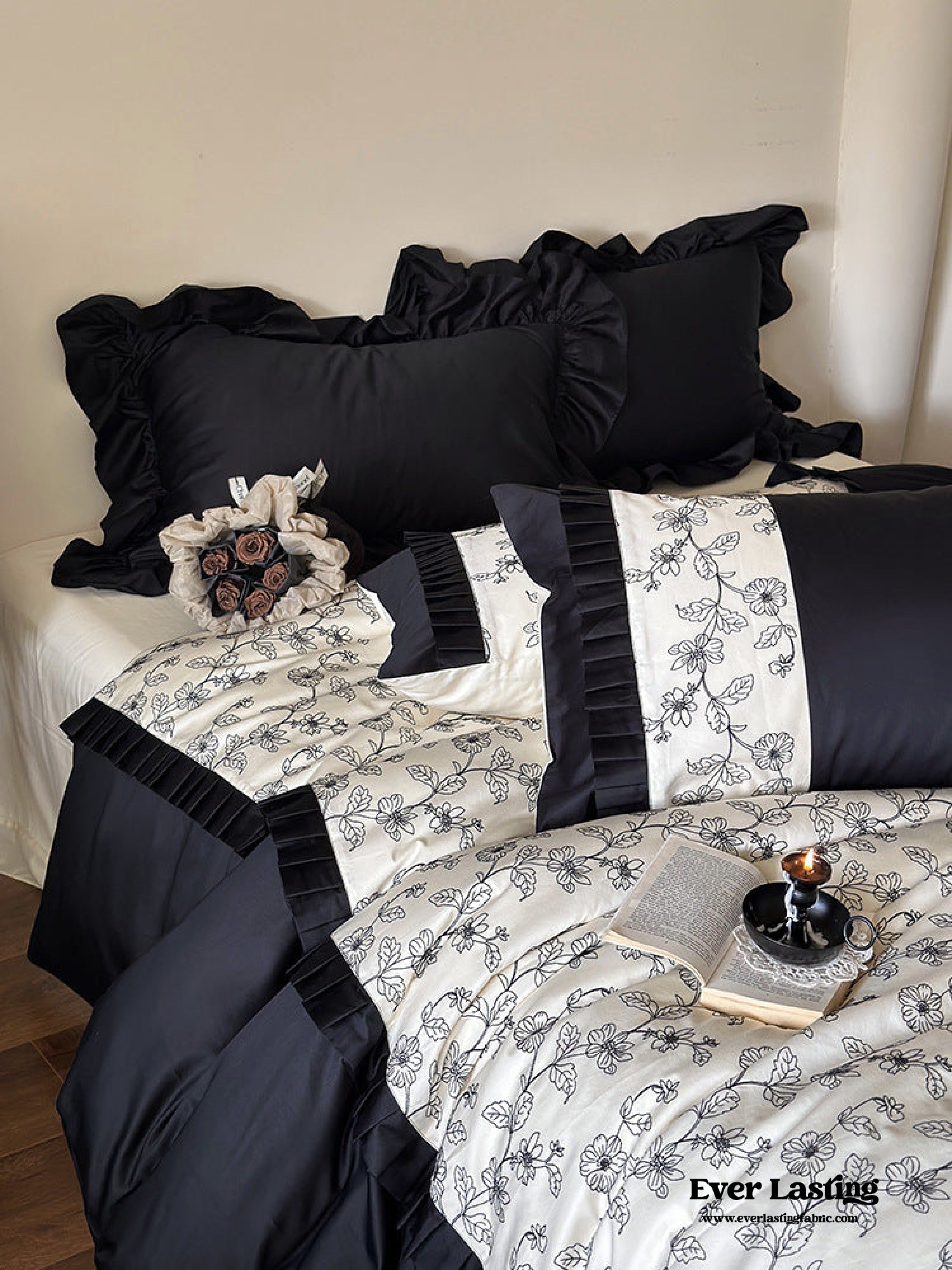 Little Black Lace Floral Bedding Set - Black + White