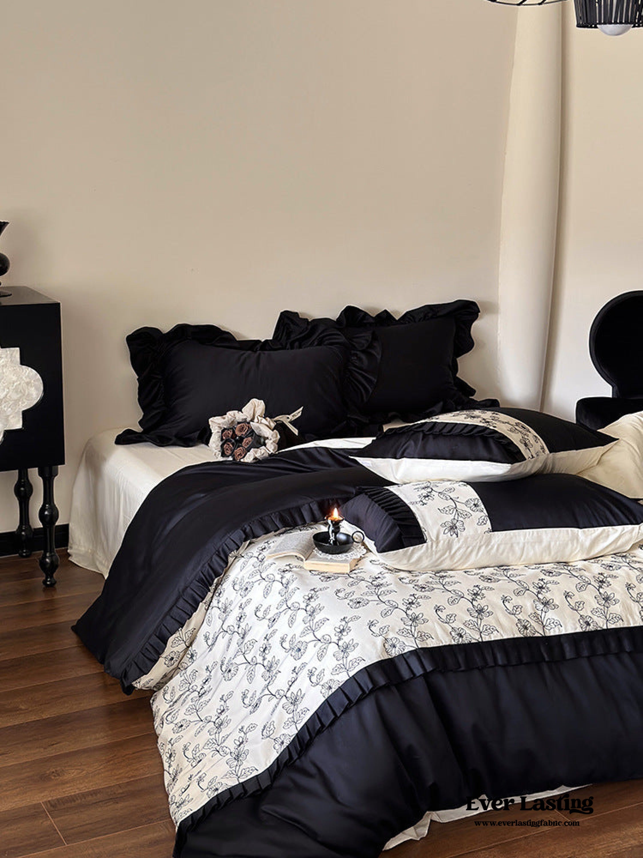 Little Black Lace Floral Bedding Set - Black + White
