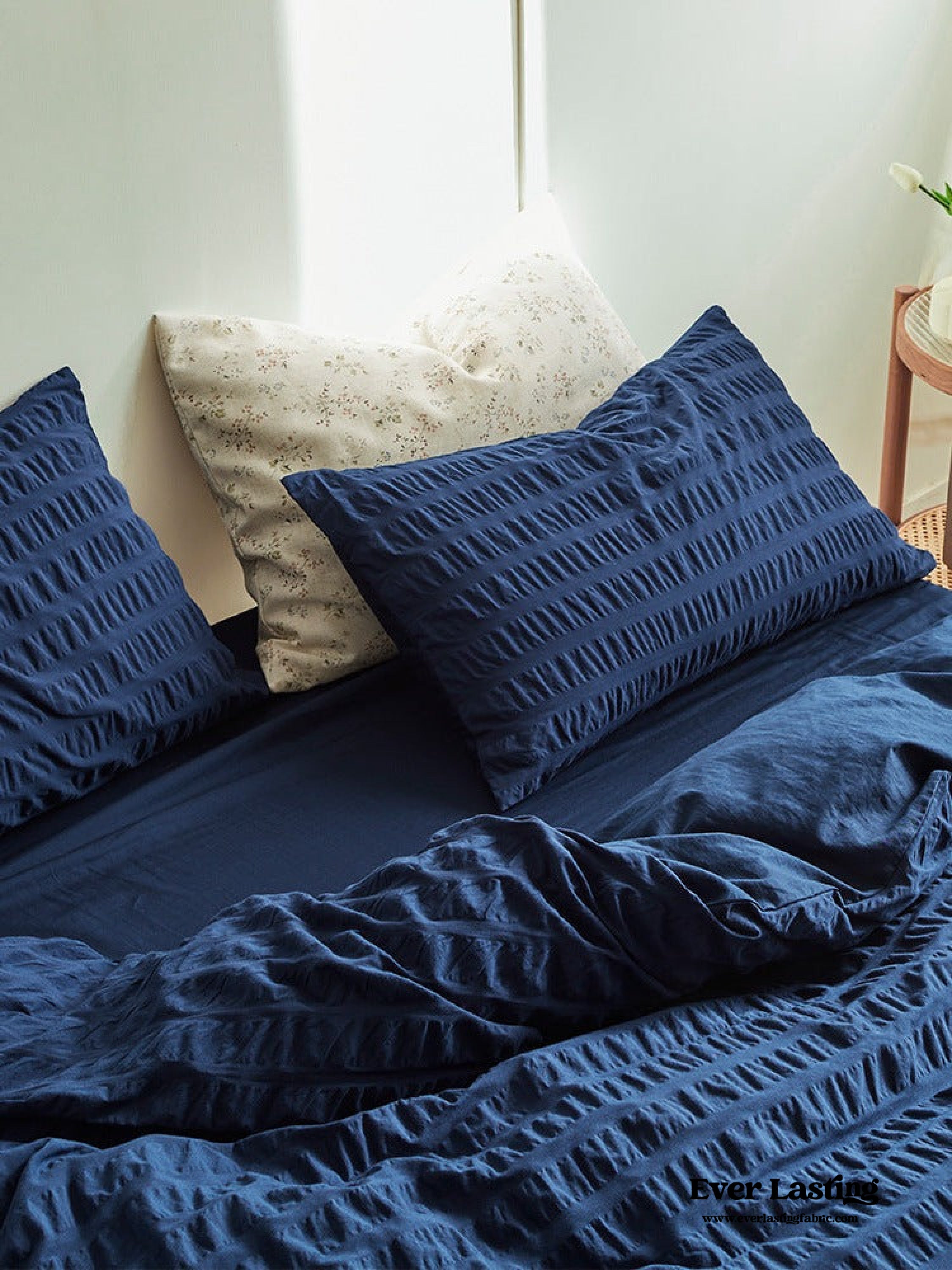 Minimal Bubble Textured Bedding Set - Blue