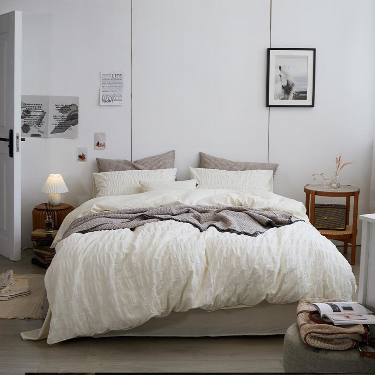 Minimal Bubble Textured Bedding Set - White