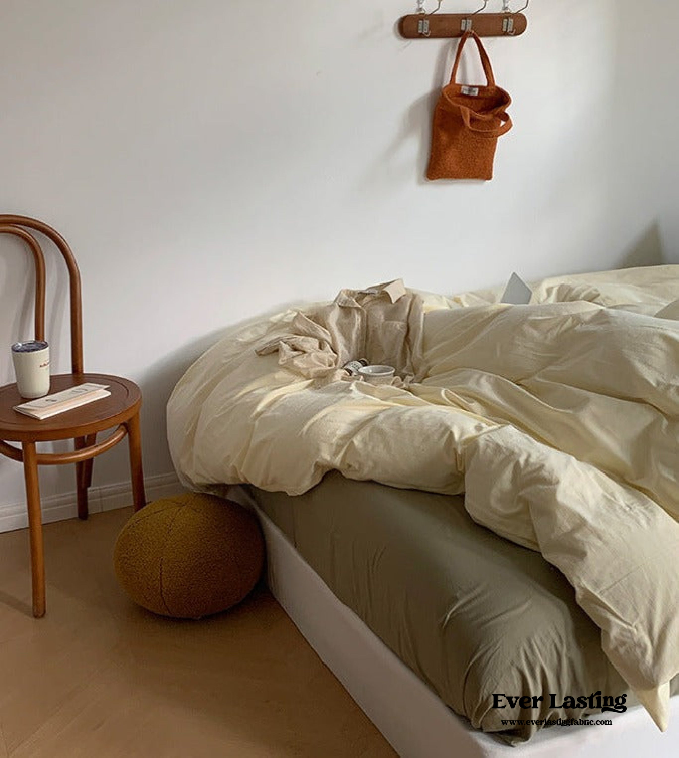 Minimal Floral Bedding Set - Beige + Brown