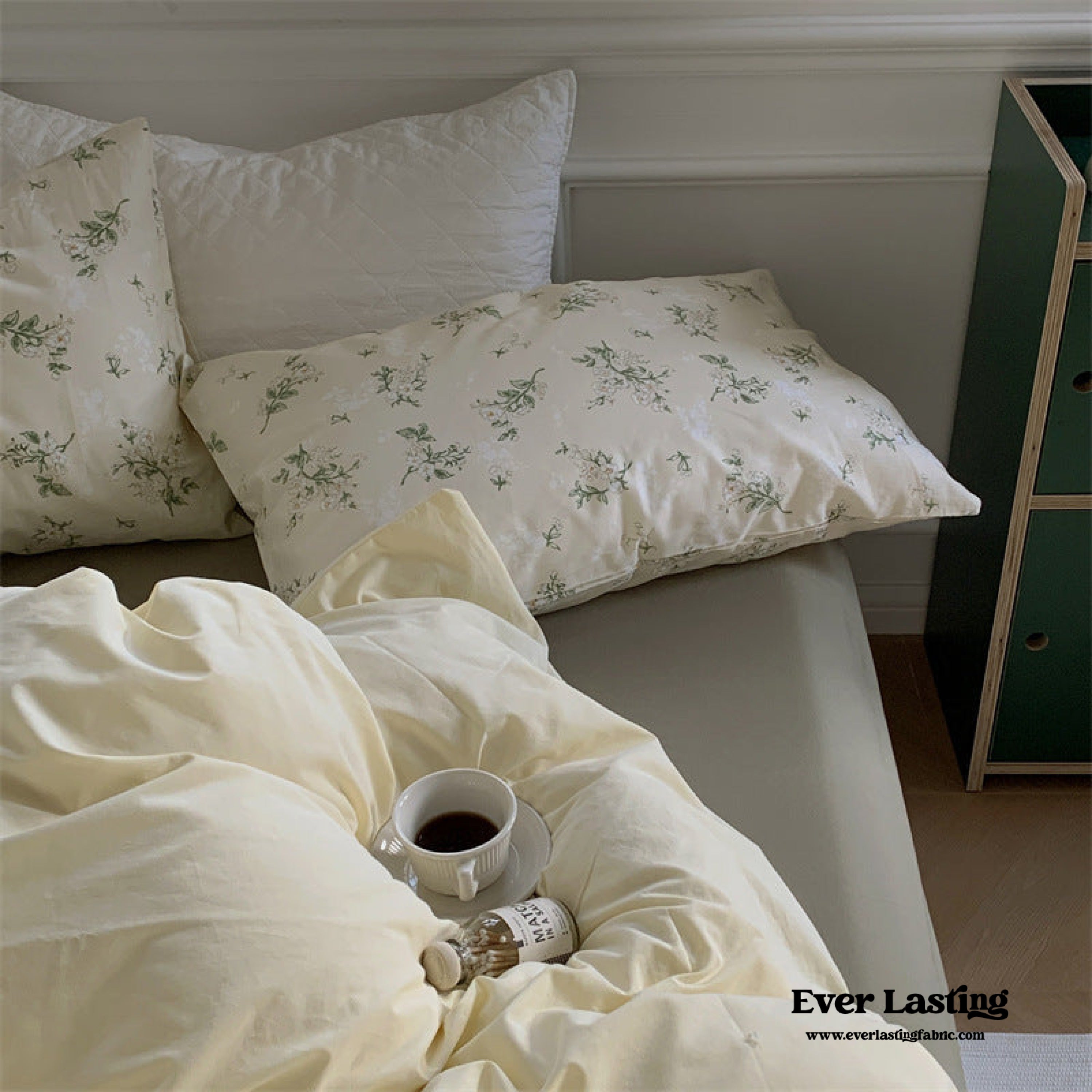 Minimal Floral Bedding Set - Beige + Brown