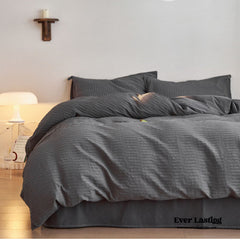Minimal Jacquard Bedding Set - Black Gray