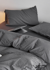 Minimal Jacquard Bedding Set - Black Gray