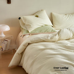 Minimal Jacquard Bedding Set - Cream White