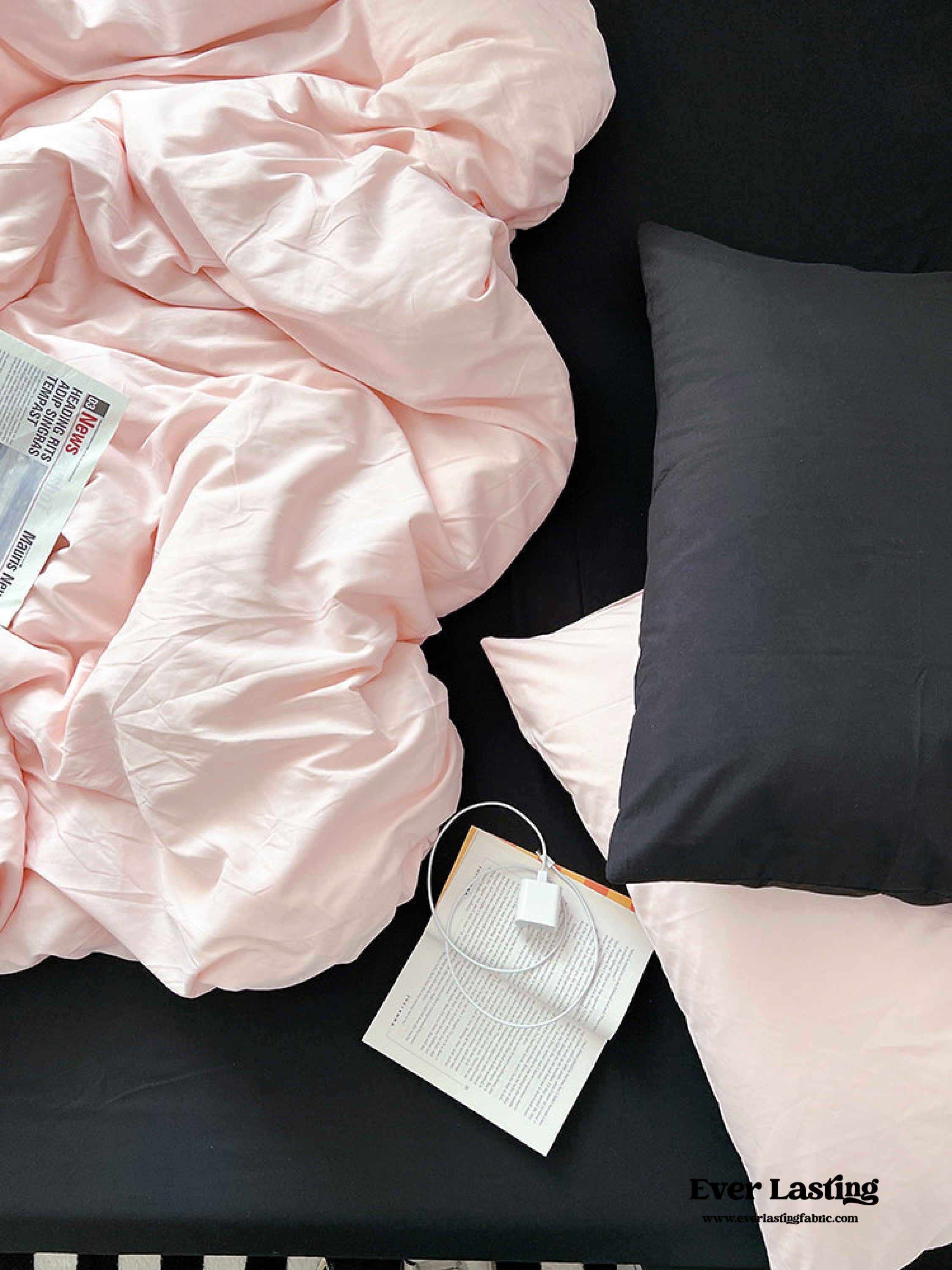 Mixed Color Bedding Set - Pastel Pink + Black