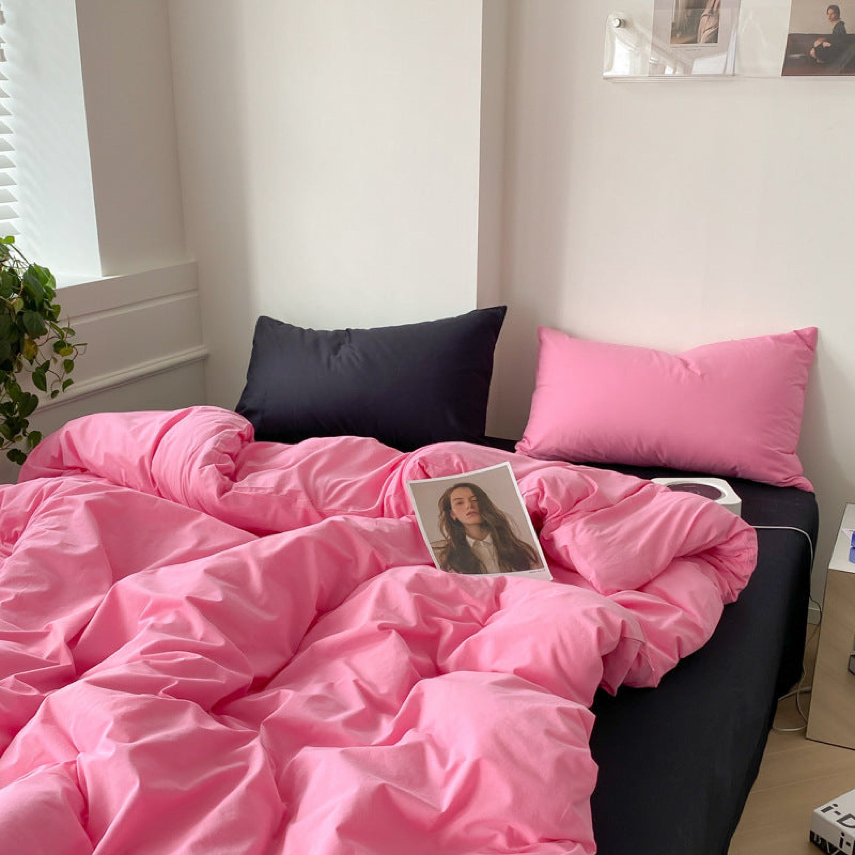 Mixed Color Bedding Set - Pastel Pink + Black