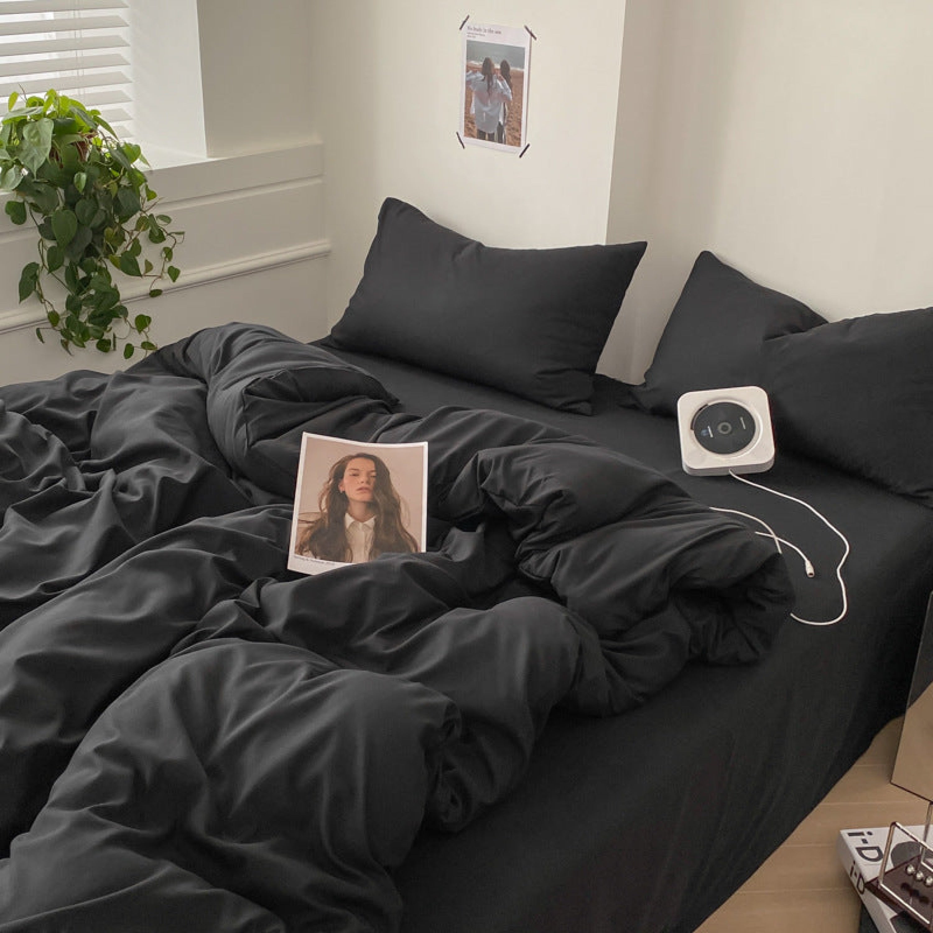 Mixed Color Bedding Set - Pastel Pink + Black