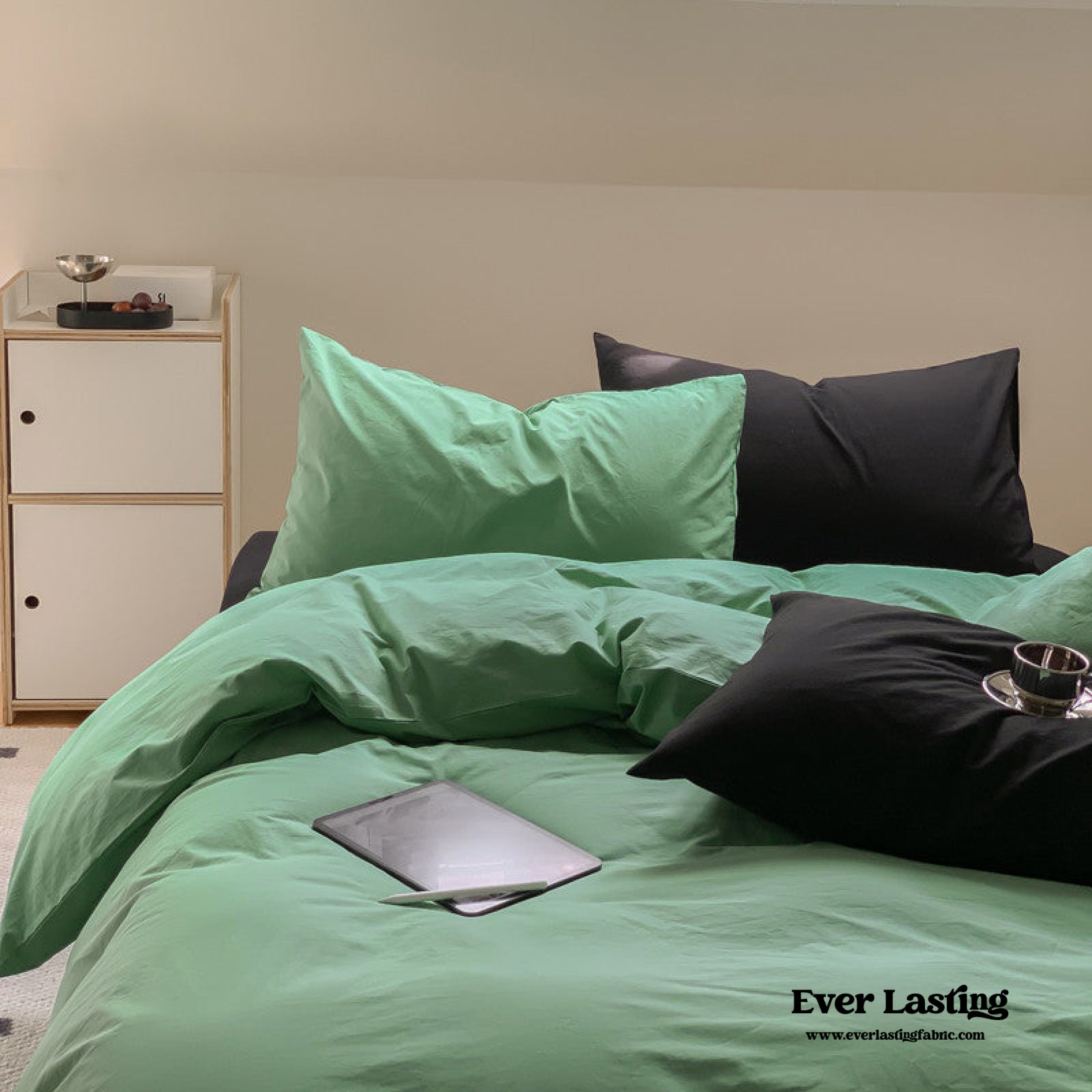 Mixed Color Maximalist Bedding Set - Purple + Black