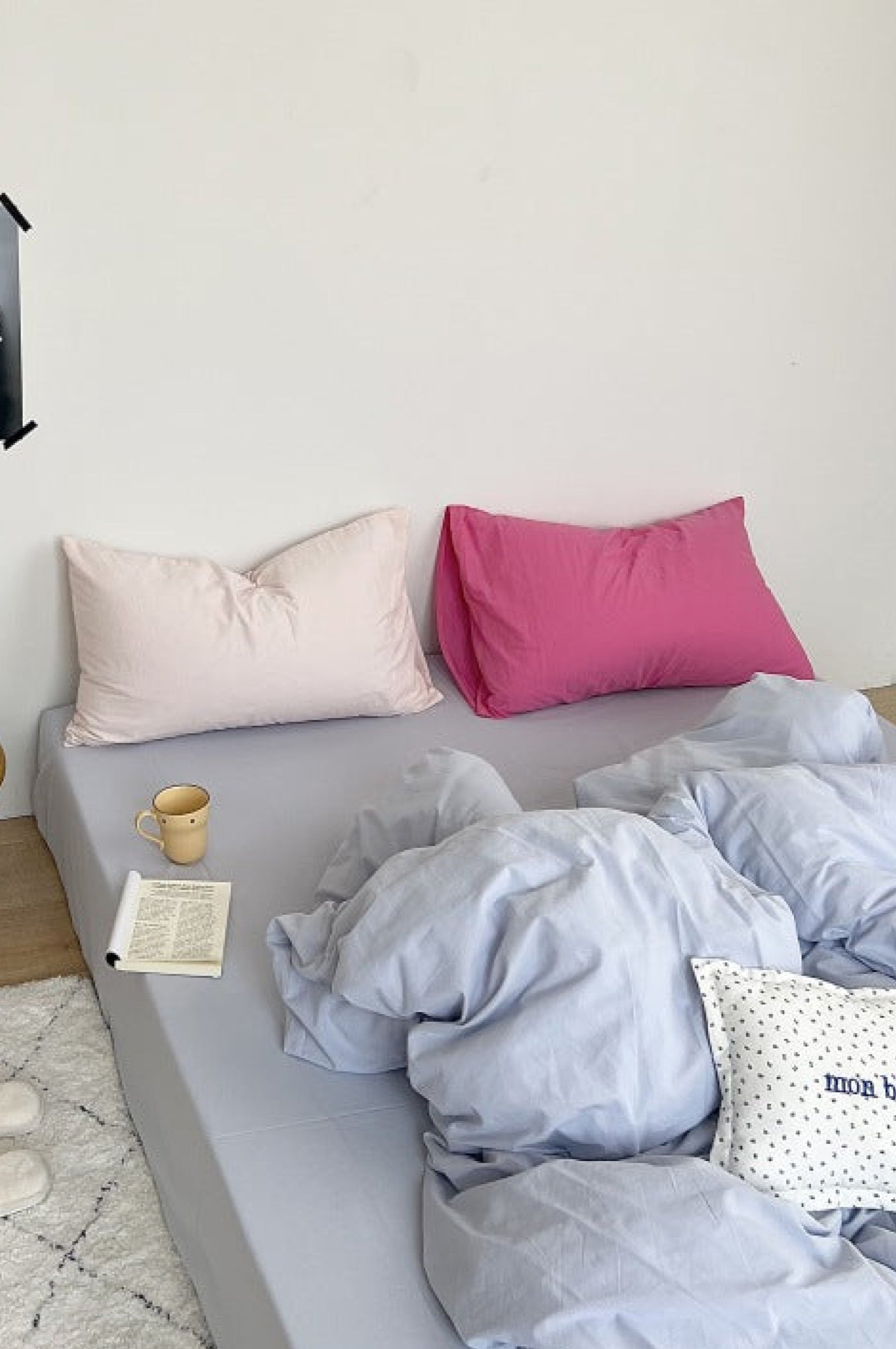 Mixed Color Washed Cotton Bedding Set - Blue + Pink