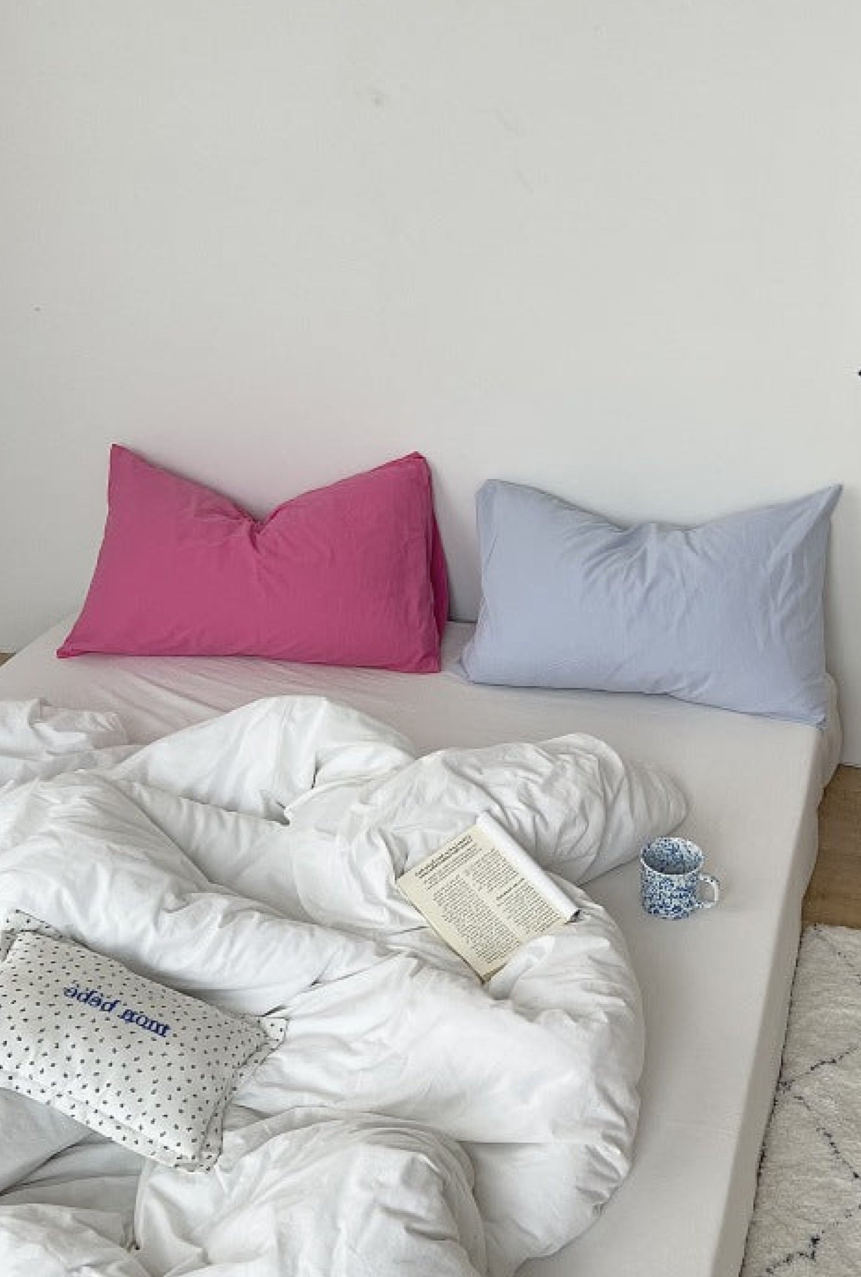 Mixed Color Washed Cotton Bedding Set - Blue + Pink