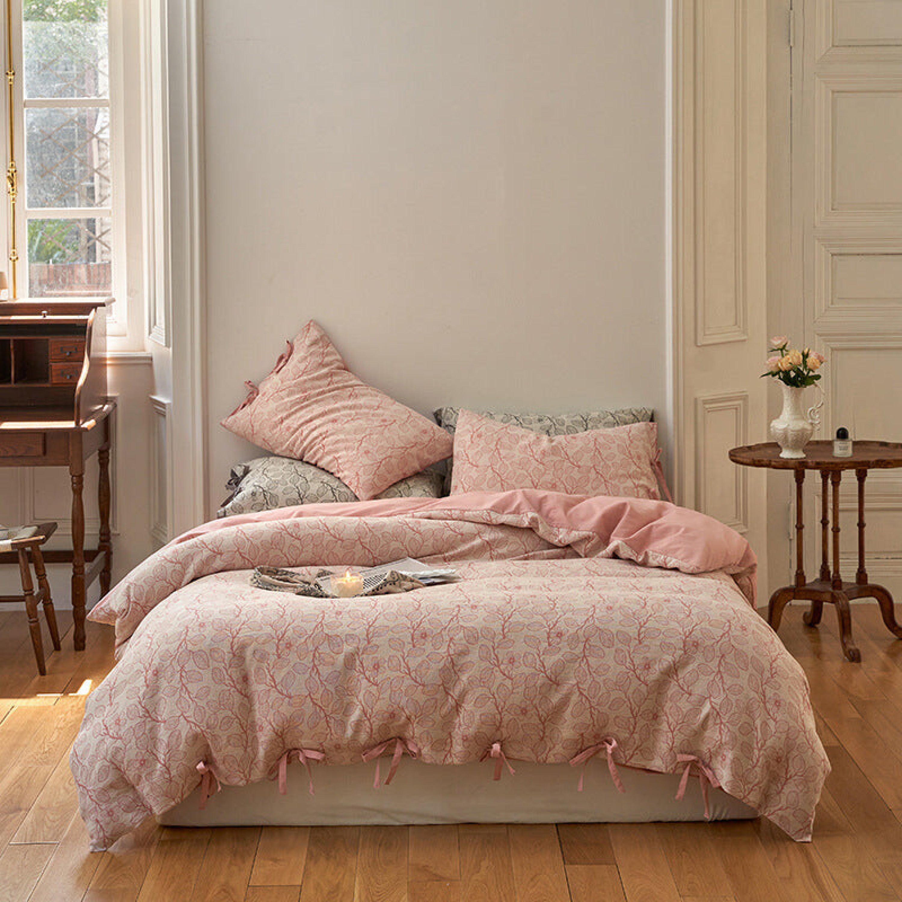 Mother Earth Floral Bedding Set - Pink Buttoned