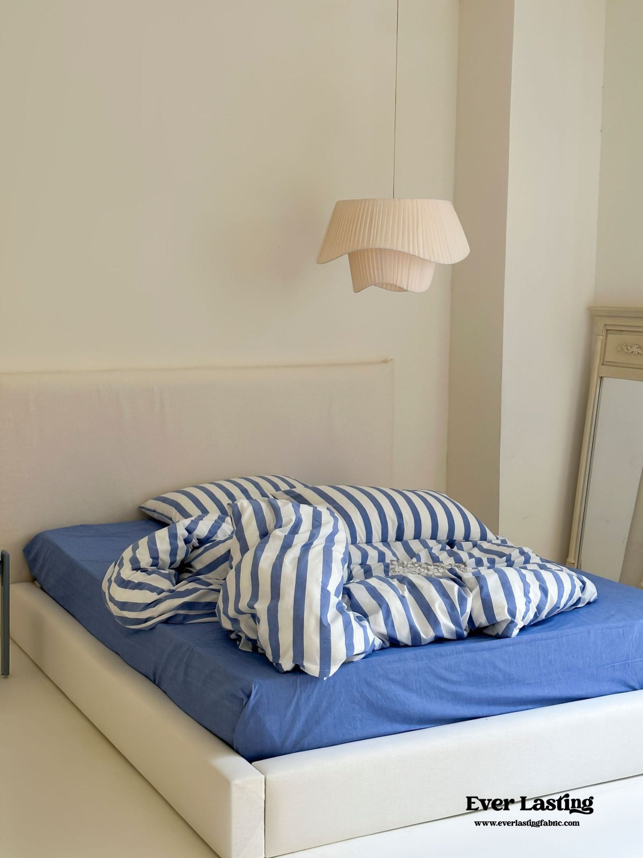 Refreshing Black Thin Stripe Bedding Set