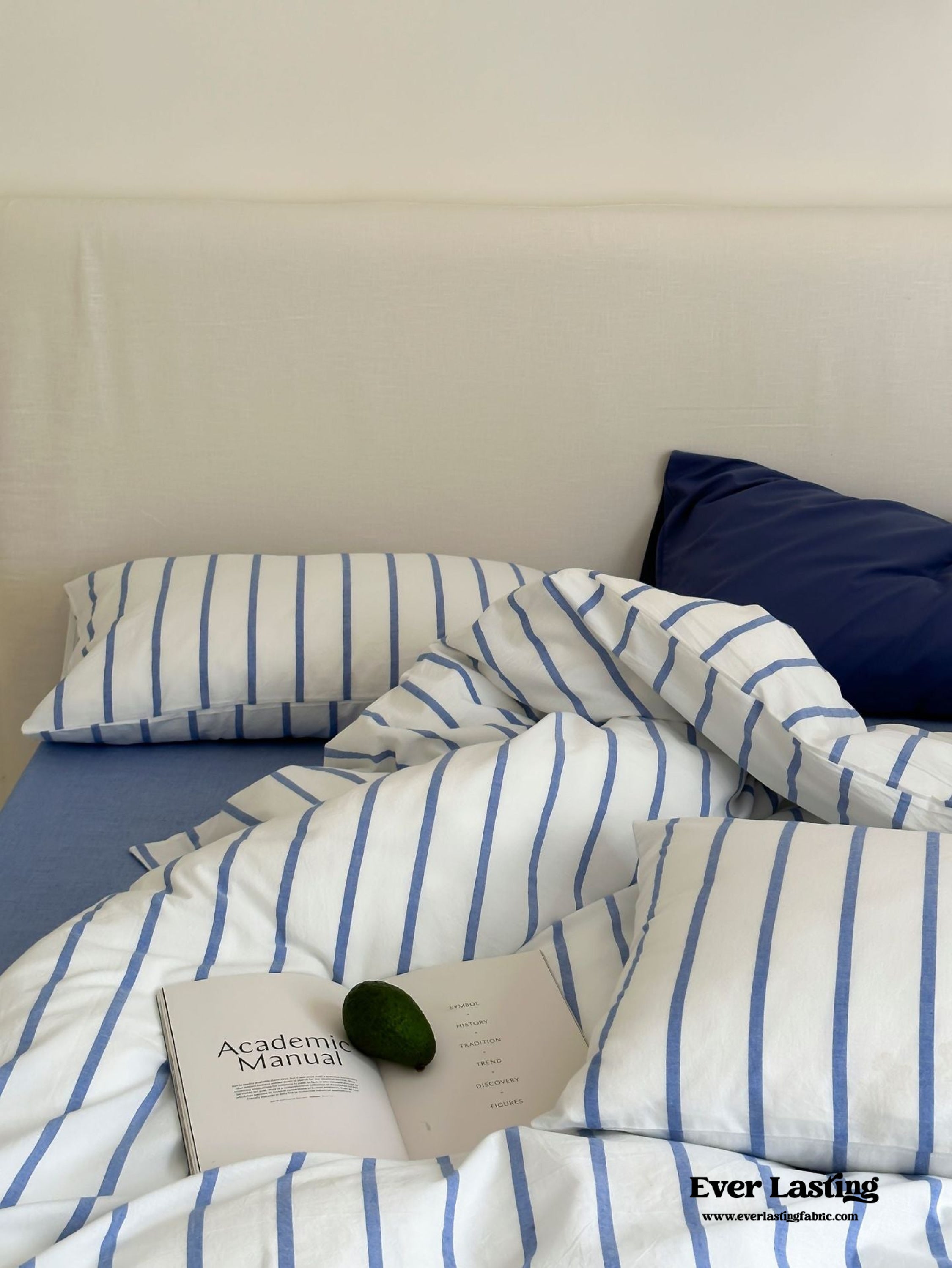 Refreshing Black Thin Stripe Bedding Set